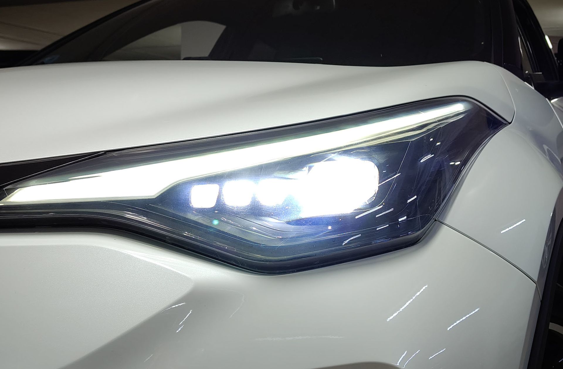 Toyota C-HR 180H GR Sport - foto 21