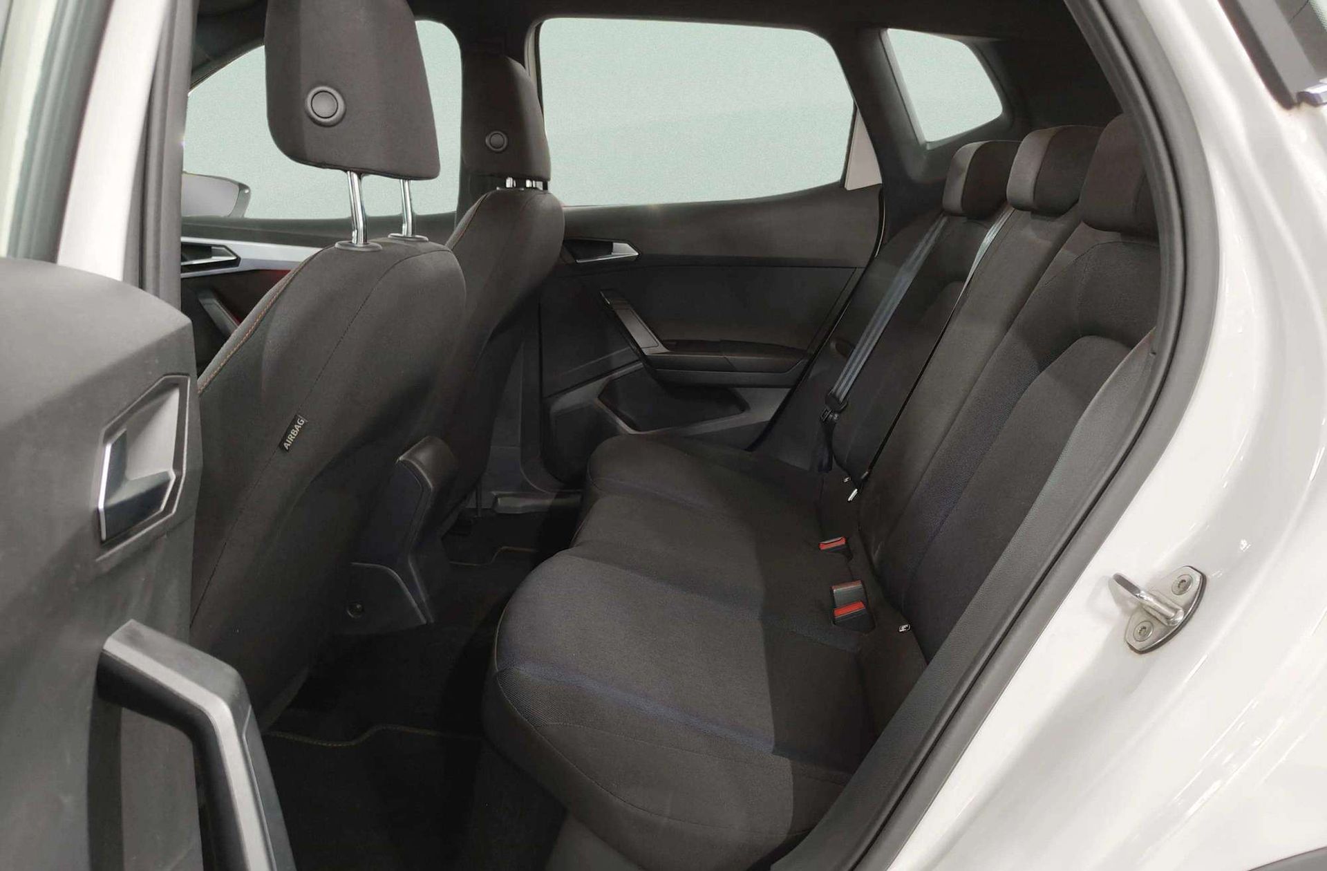 SEAT Arona 1.0 TSI FR XM DSG - foto 14