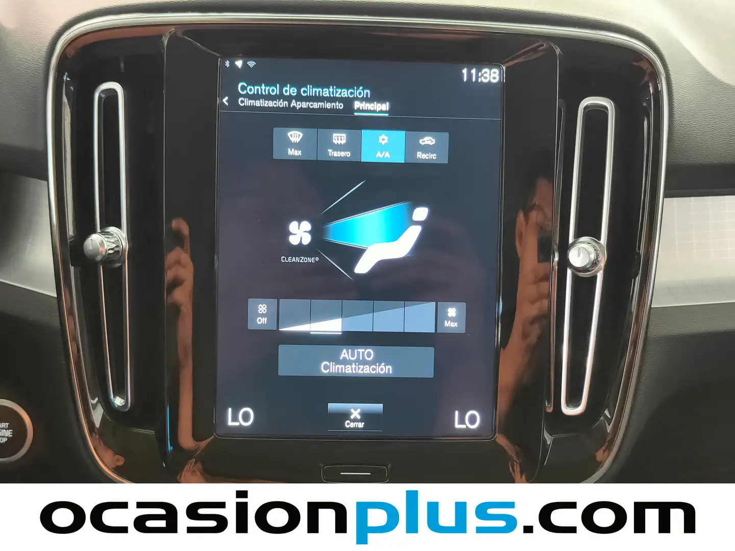 Foto Volvo XC40 Volvo XC40 T3 Momentum Pro (163 CV)