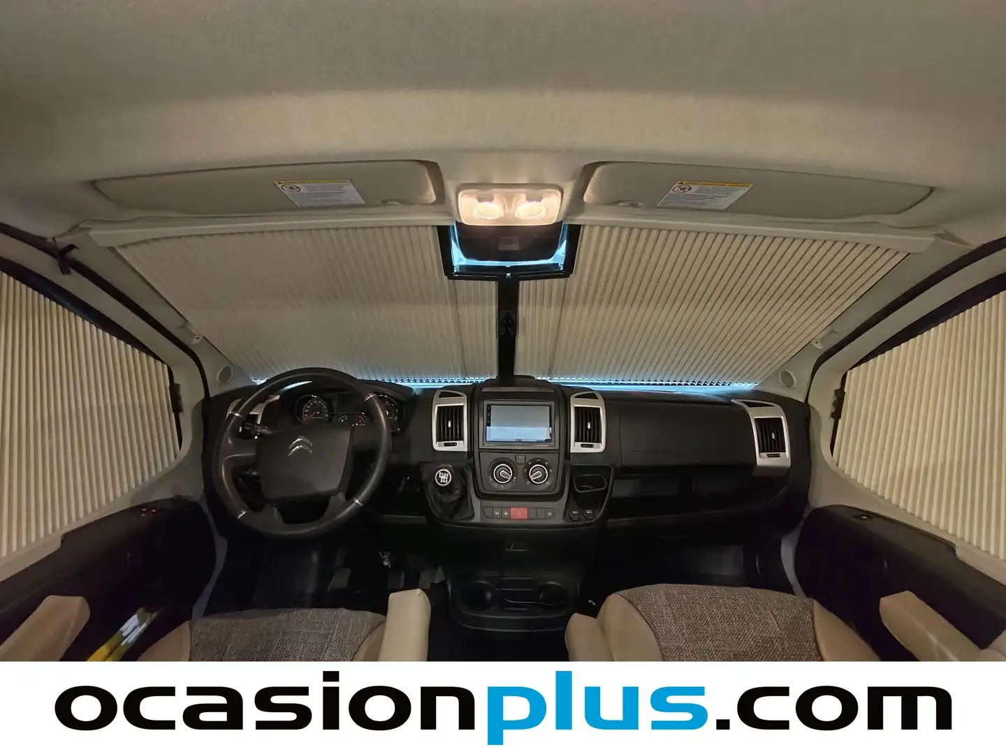 Foto Citroën Dethleffs Globetrail 640 DB 103KW (140 CV) Citroën Dethleffs Globetrail 640 DB 103KW (140 CV) 640 DB  Edition 90  (140 CV) ( 4 Plazas )