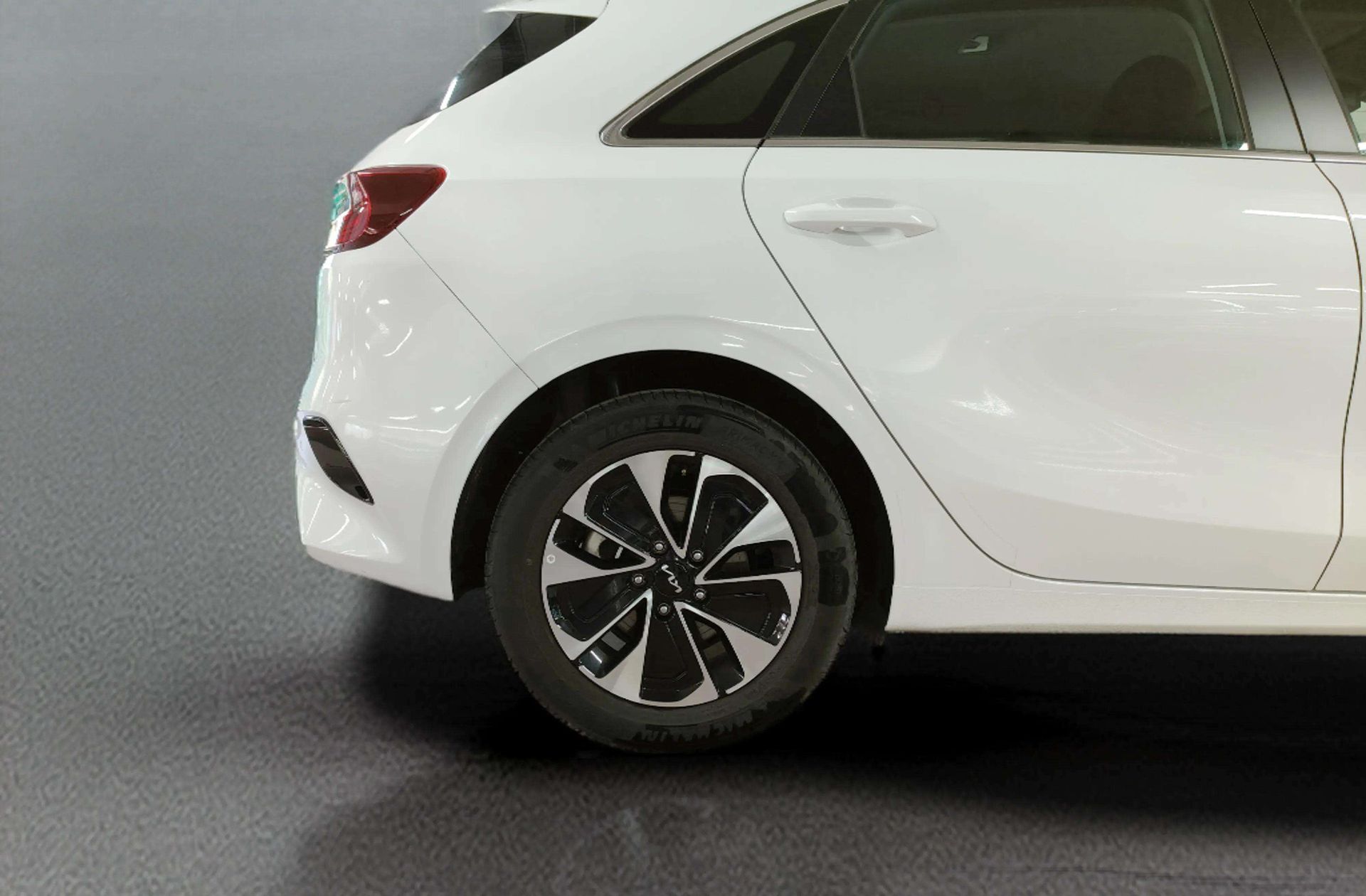 Kia Ceed 1.0 T-GDi Drive - foto 37