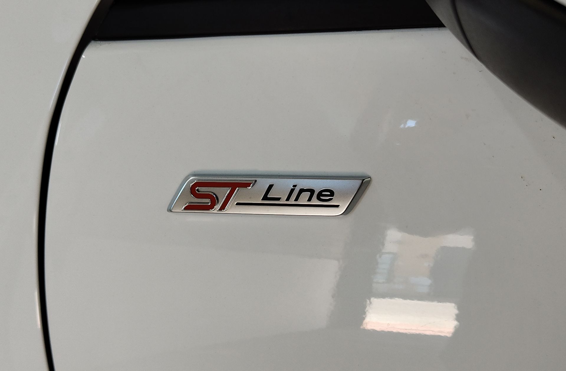 Ford Kuga 1.5T EcoBoost ST-Line 4x2 - foto 6