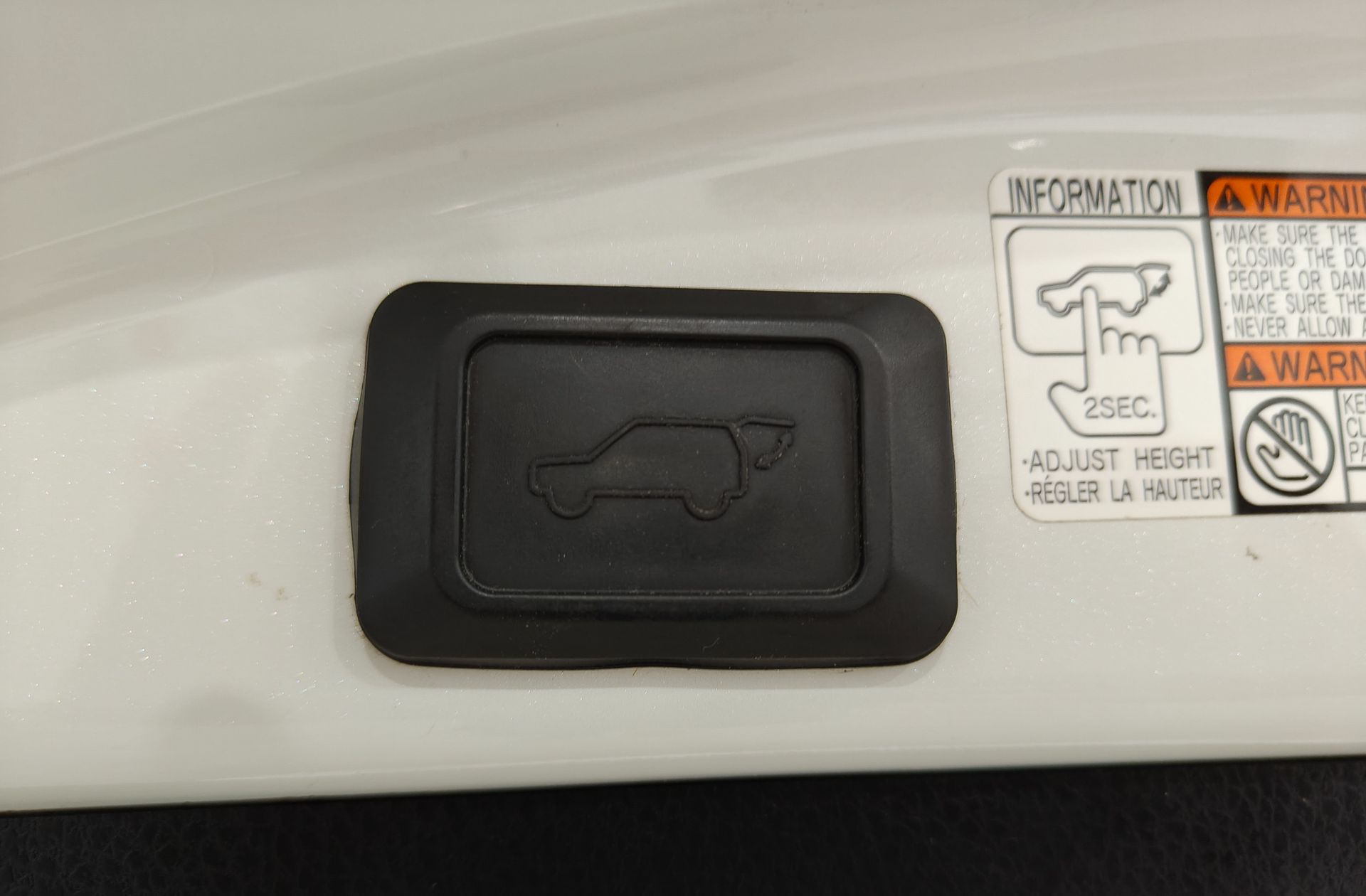 Toyota RAV4 2.5l hybrid Feel! 2WD - foto 17