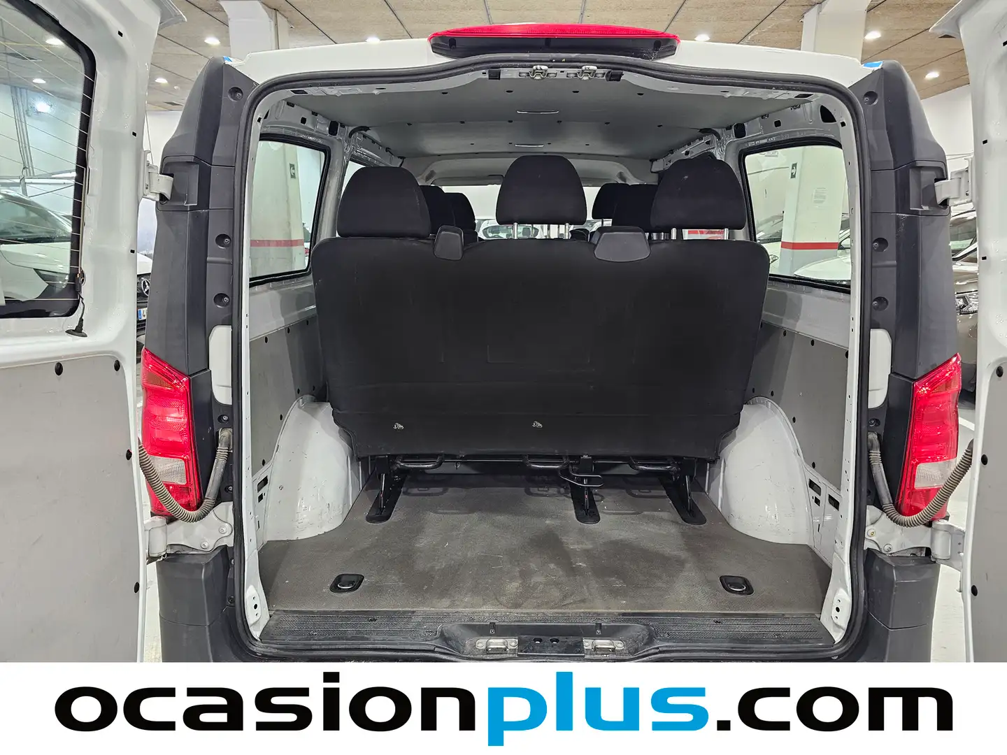 Foto Mercedes Vito Mercedes-Benz Vito Combi 114 CDI Tourer Base Larga (136 CV) 9 PLAZAS