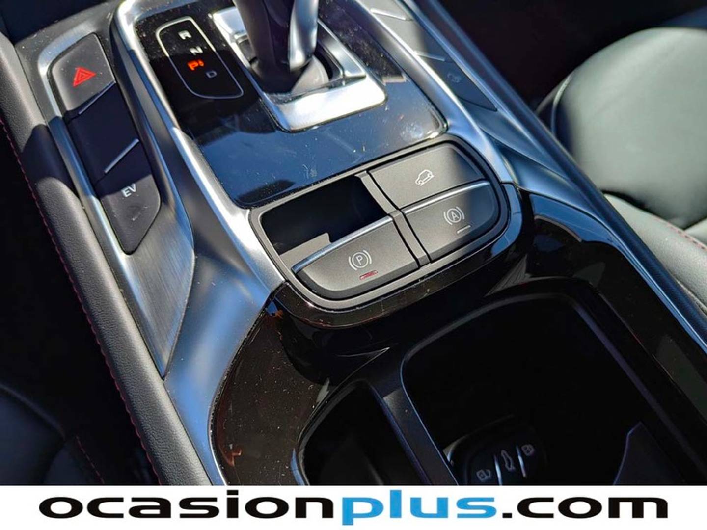 Foto MG eHS MG eHS 1.5 T-GDI PHEV Luxury (258 CV)