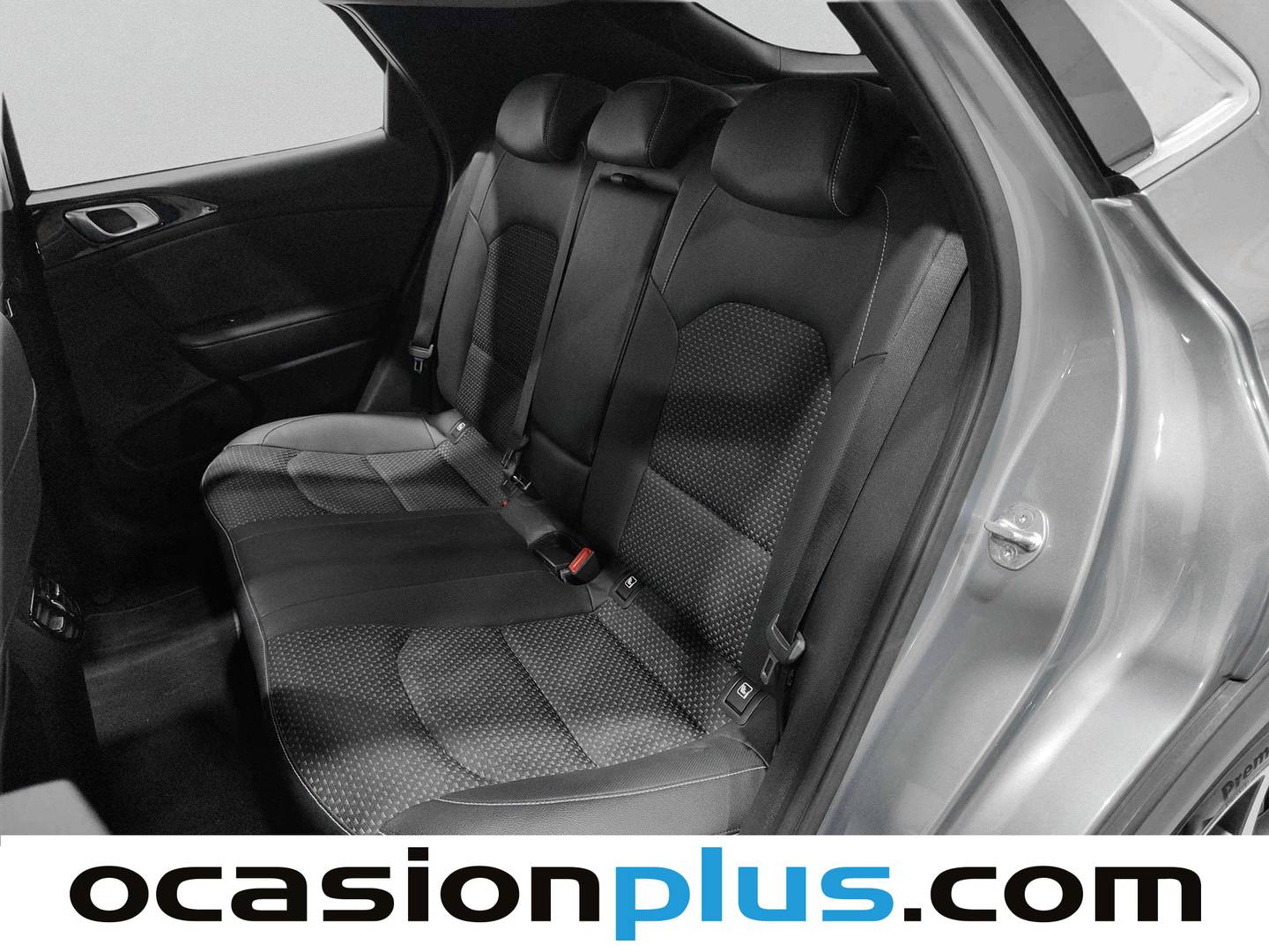 Foto asientos traseros KIA XCeed KIA XCeed 1.6 MHEV Emotion DCT (136 CV)