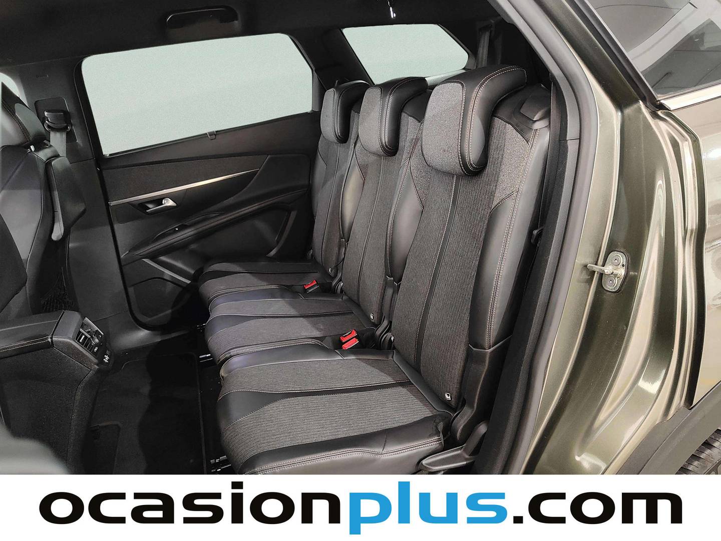 Foto asientos traseros Peugeot 5008 Peugeot 5008 2.0L BlueHDi GT-Line S&S (150 CV) 7 Plazas
