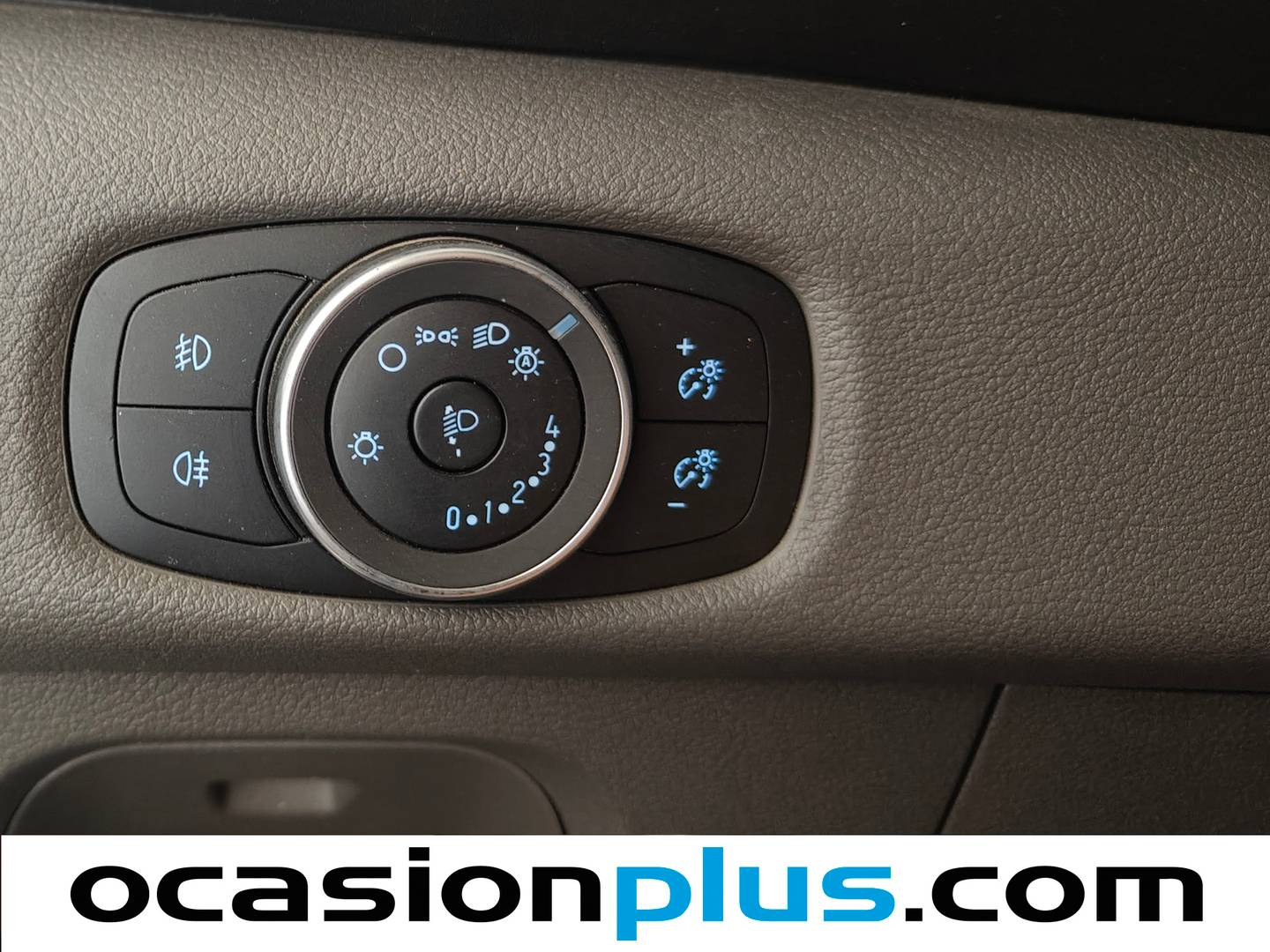 Extras y acabados del Ford Transit Ford Transit 350 L2H2 Trend FWD HD (130 CV)
