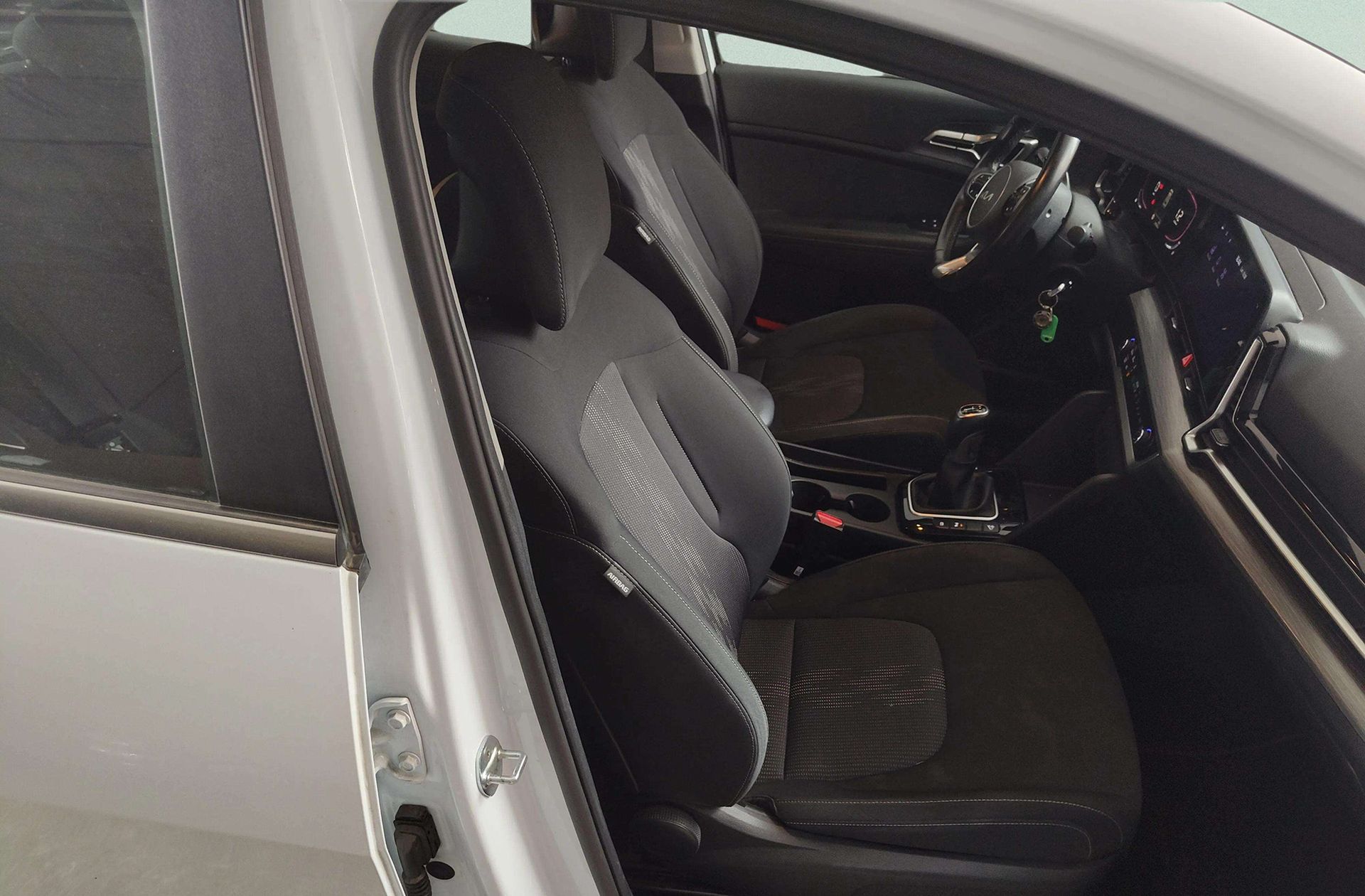 Kia Sportage 1.6 T-GDi MHEV Drive 4x2 - foto 19