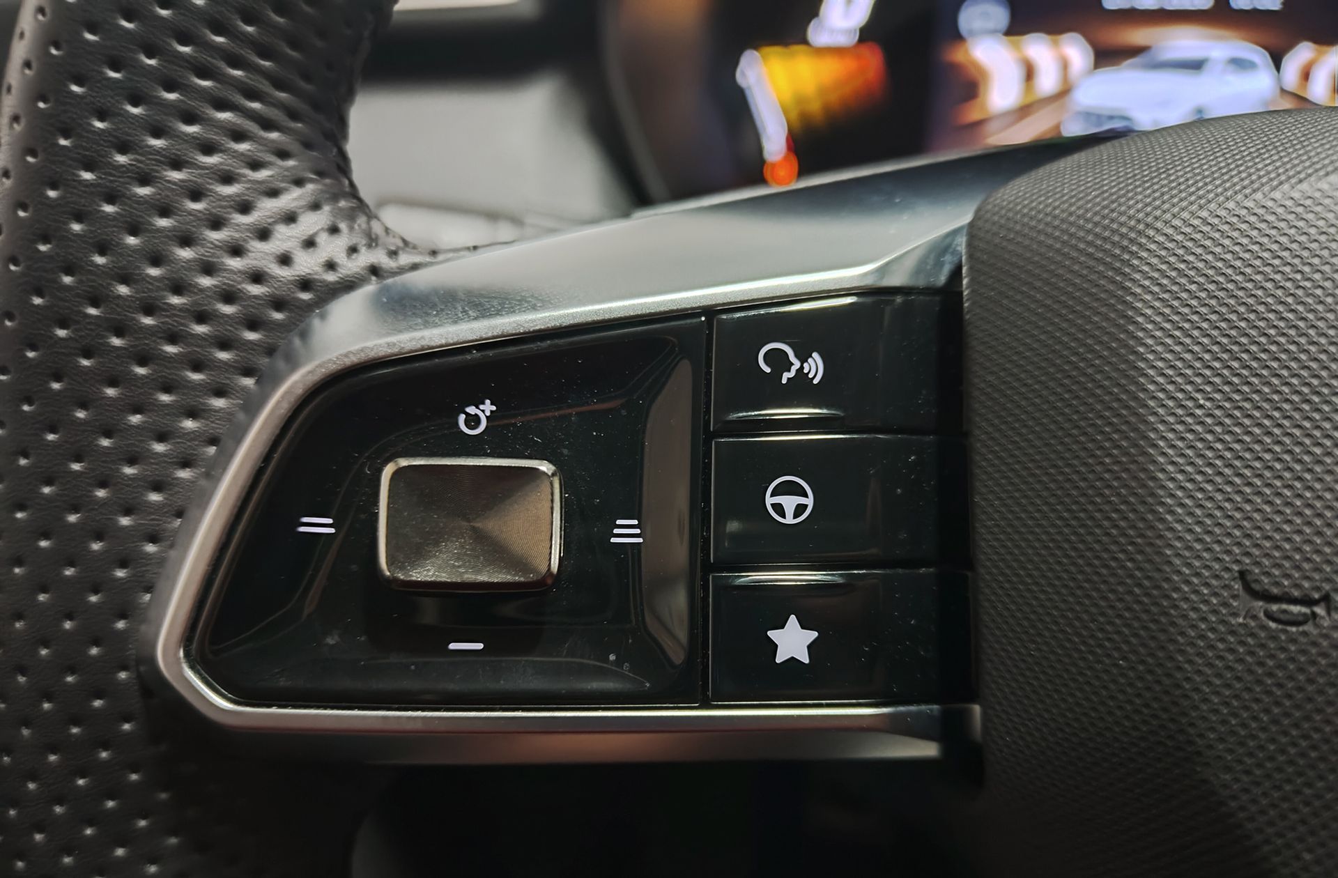 MG ZS 1.5 Hybrid+ Luxury - foto 27