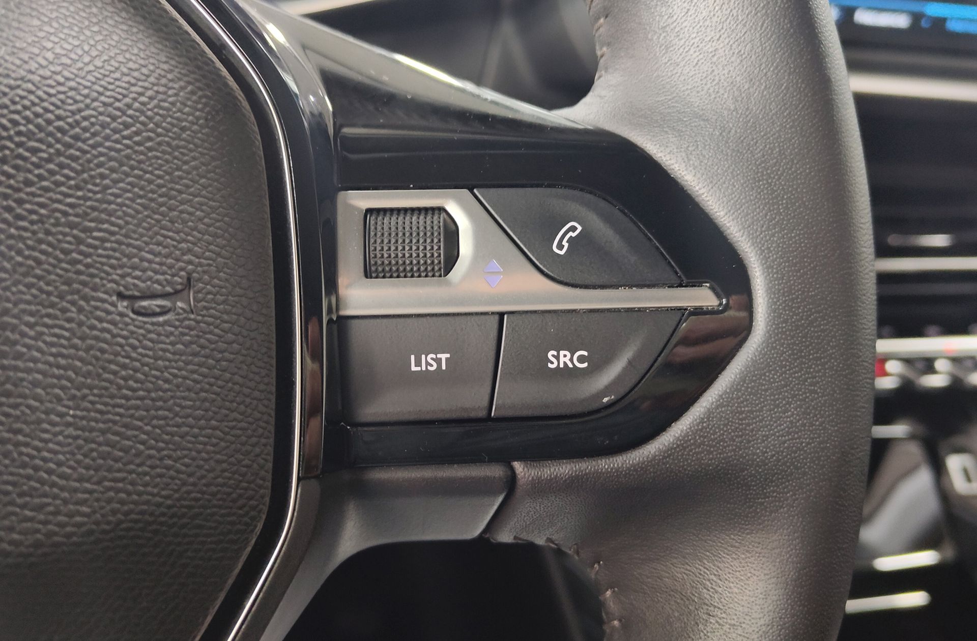 Peugeot 208 PureTech 100 Allure Pack - foto 28