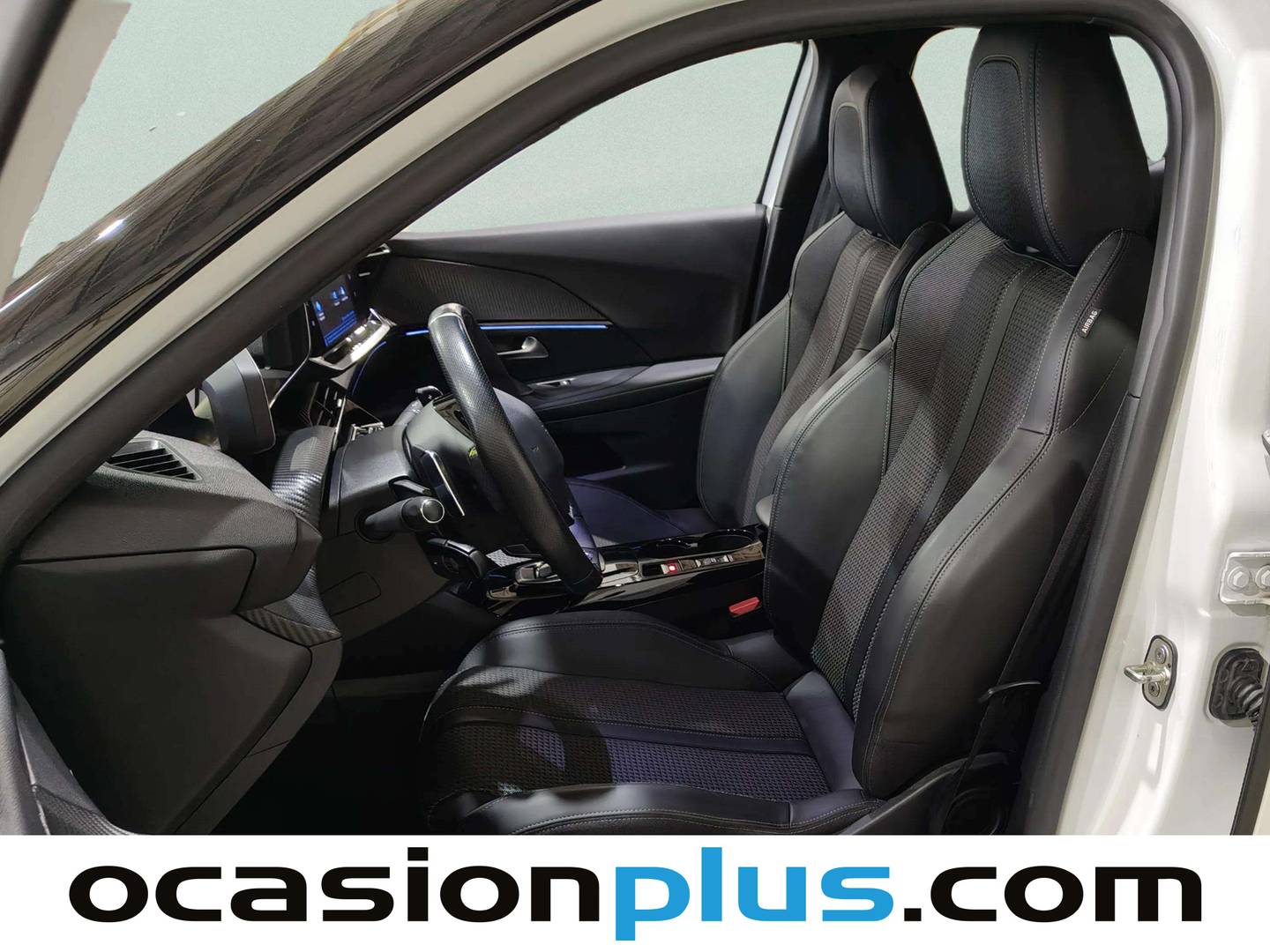 Foto asientos delanteros Peugeot 2008 Peugeot 2008 PureTech 130 S&S GT Line EAT8 (130 CV)