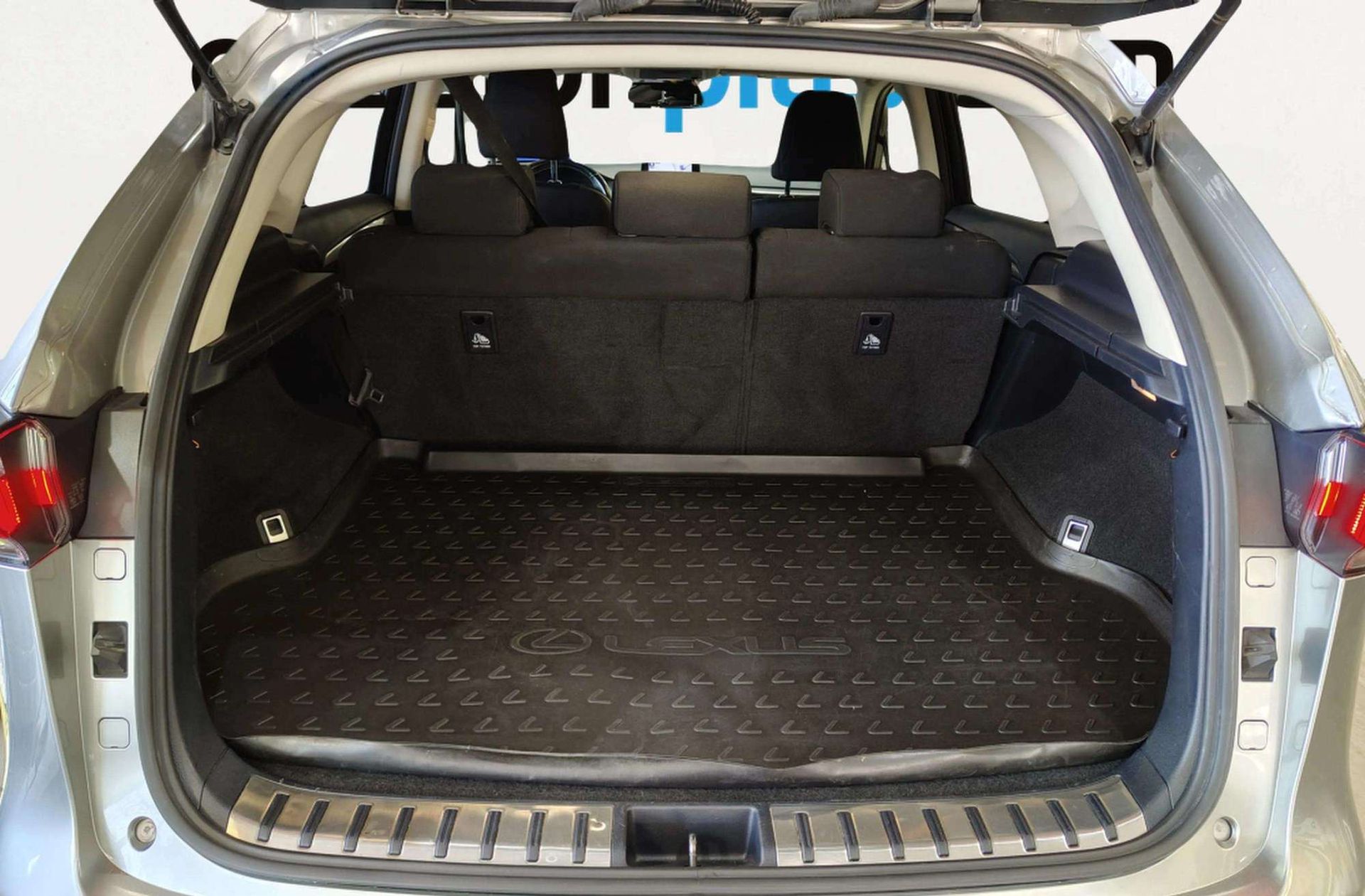 Lexus NX 300h Sport Edition 2WD - foto 18