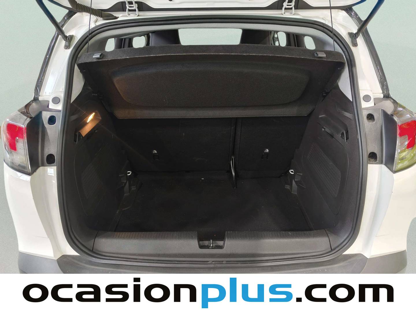 Foto Opel Crossland Opel Crossland 1.2 Business Elegance Auto (130 CV)