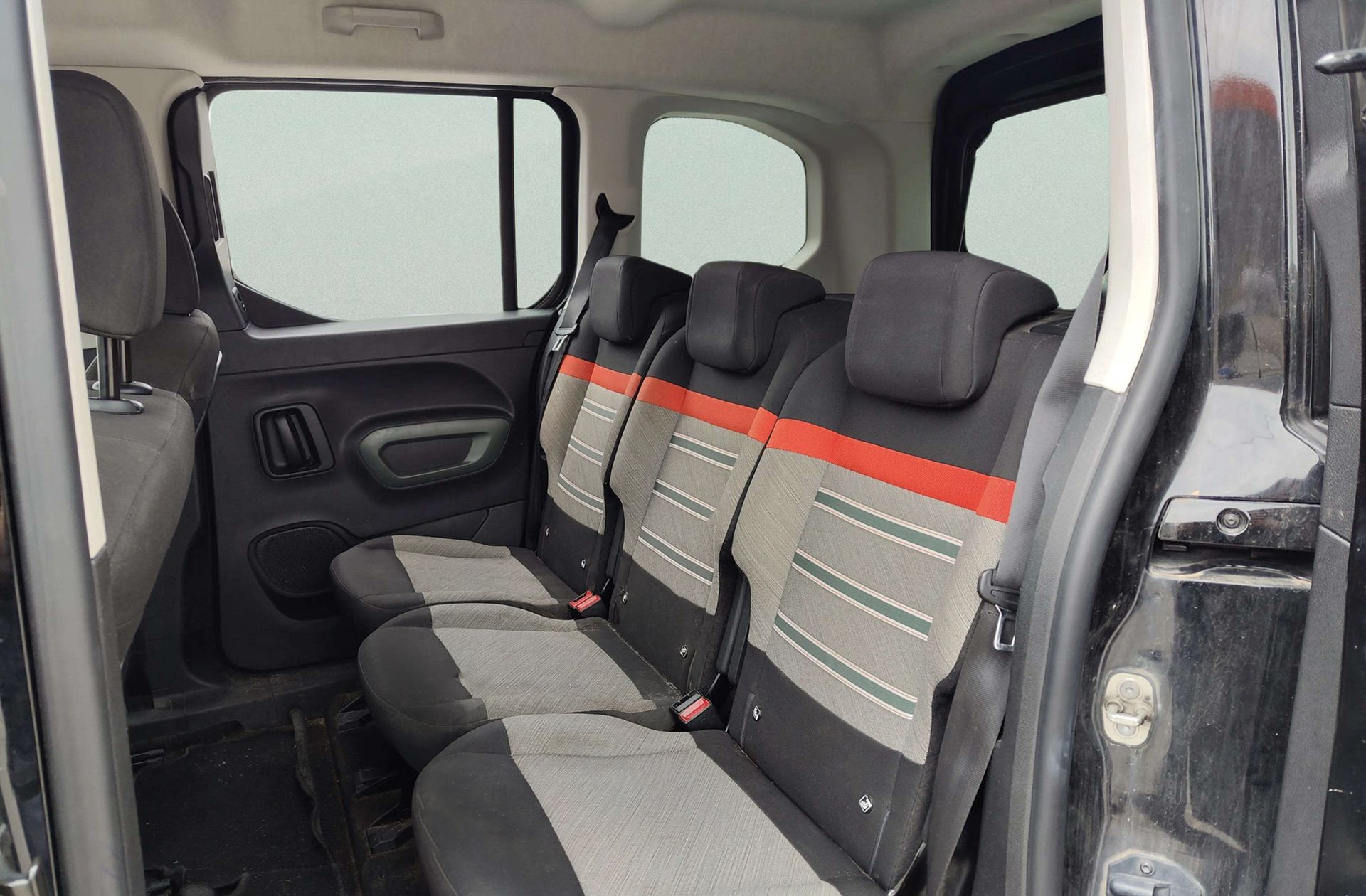 Citroën Berlingo BlueHDi 100 Talla M Shine - foto 12