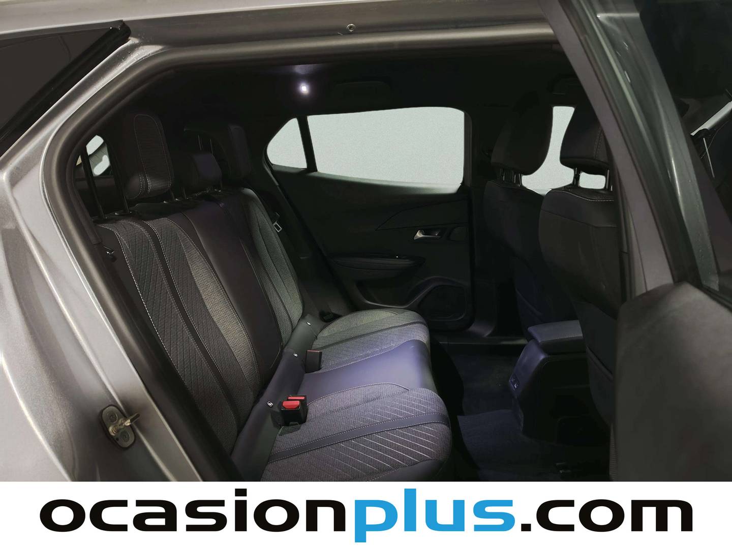 Peugeot 2008 Peugeot 2008 Allure Hybrid eDCS6 (145 CV) km 0