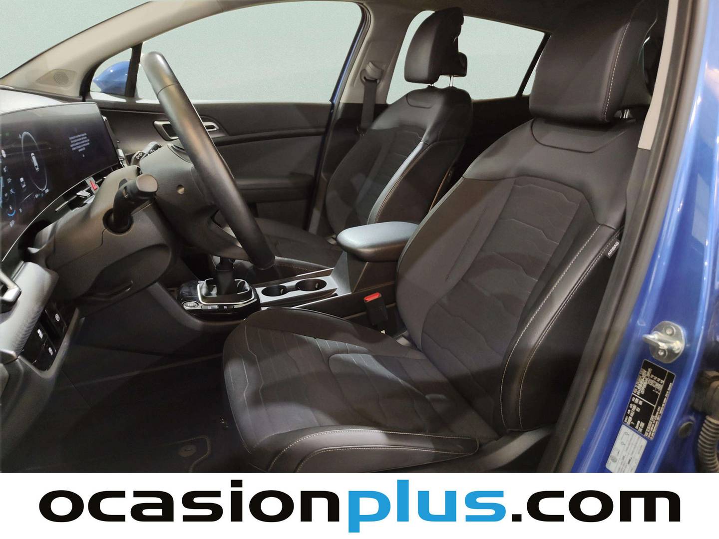 Foto asientos delanteros KIA Sportage KIA Sportage 1.6 T-GDi MHEV Tech 4x2 (150 CV)