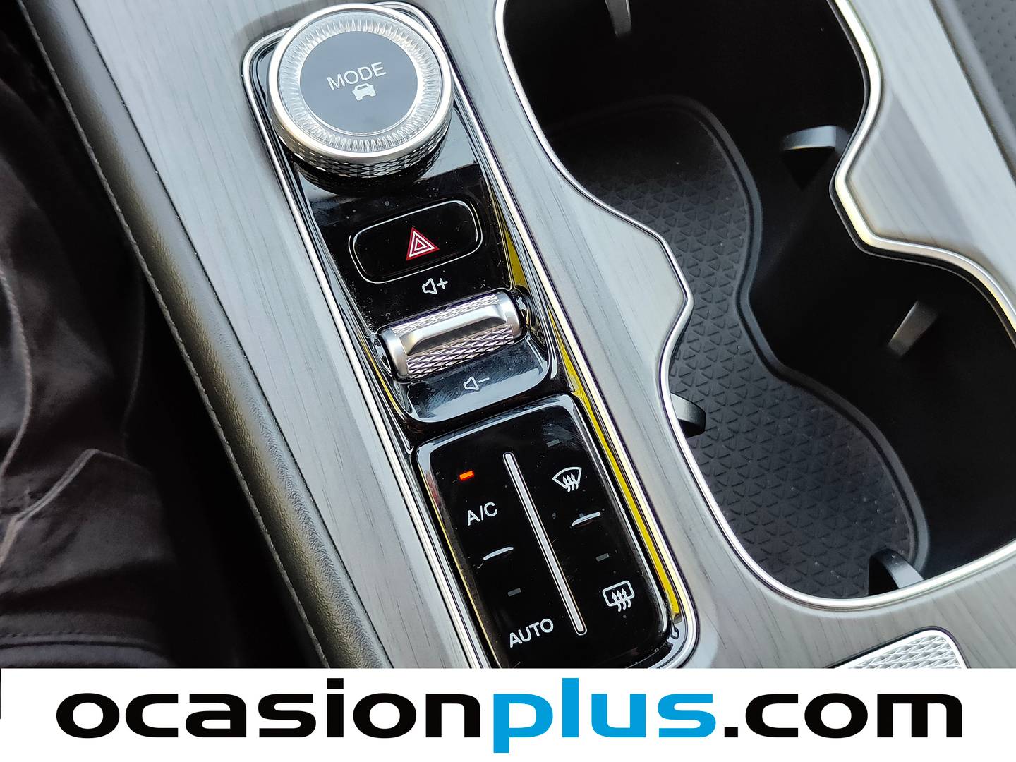 EBRO S800 EBRO S800 1.6 TGDI Premium DCT (147 CV) 7 Plazas de segunda mano
