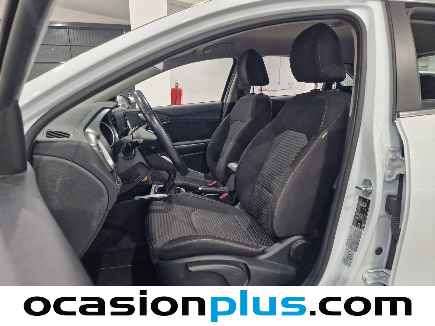 Foto asientos delanteros KIA Ceed KIA Ceed 1.6 MHEV iMT Drive (136 CV)