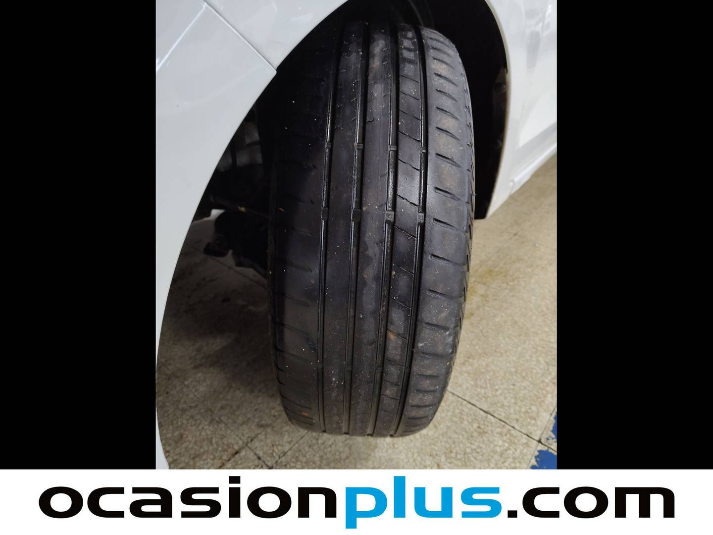 Foto Ford Ka+ Ford Ka+ 1.2 Ti-VCT White Edition (85 CV)