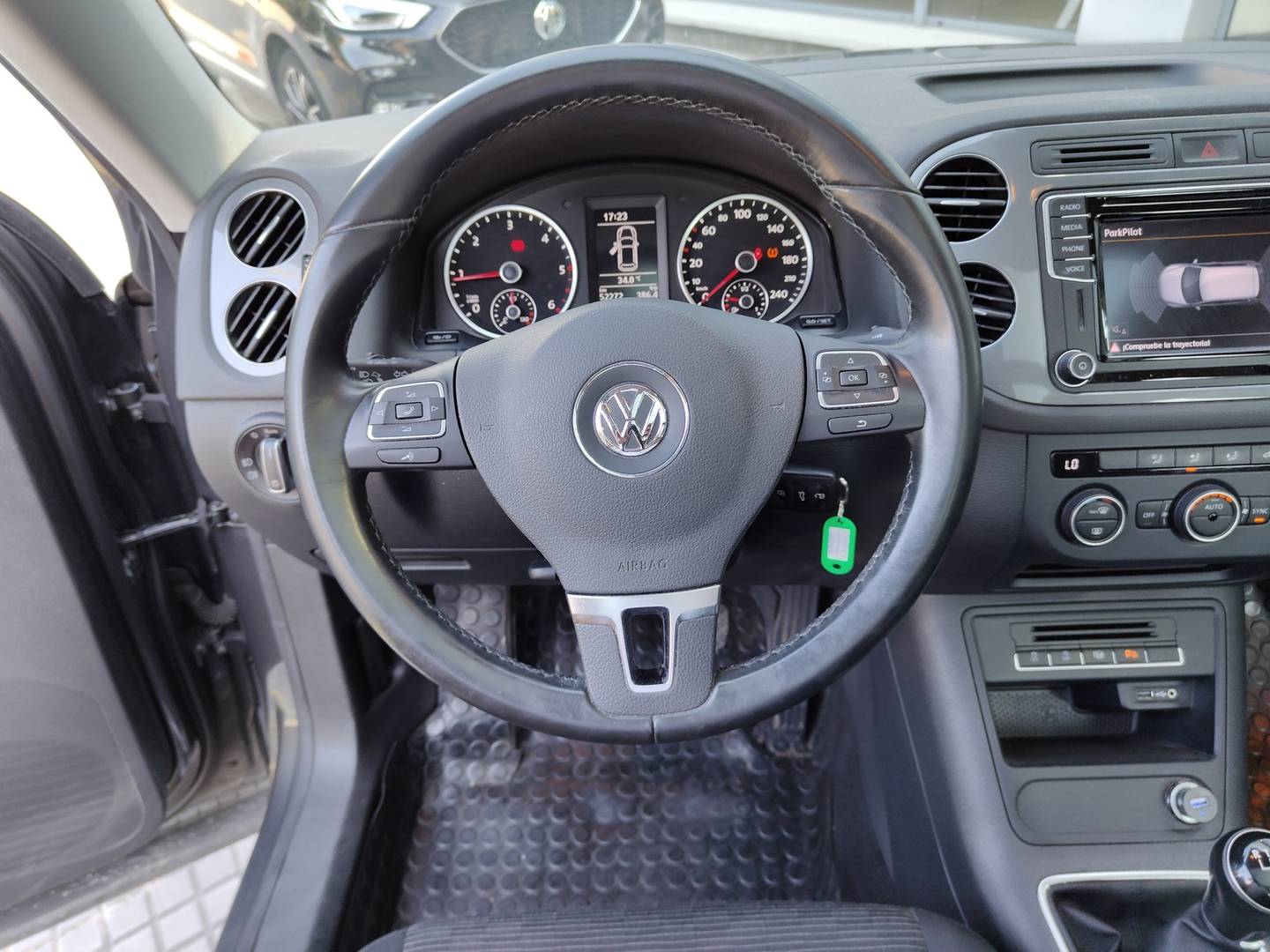 Extras del Volkswagen Tiguan Volkswagen Tiguan T1 2.0 TDI 4x2 (110 CV)