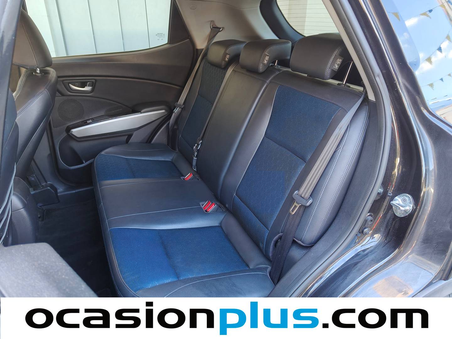 Foto asientos traseros SsangYong Tivoli SsangYong Tivoli G16 Premium 4x2 (128 CV)