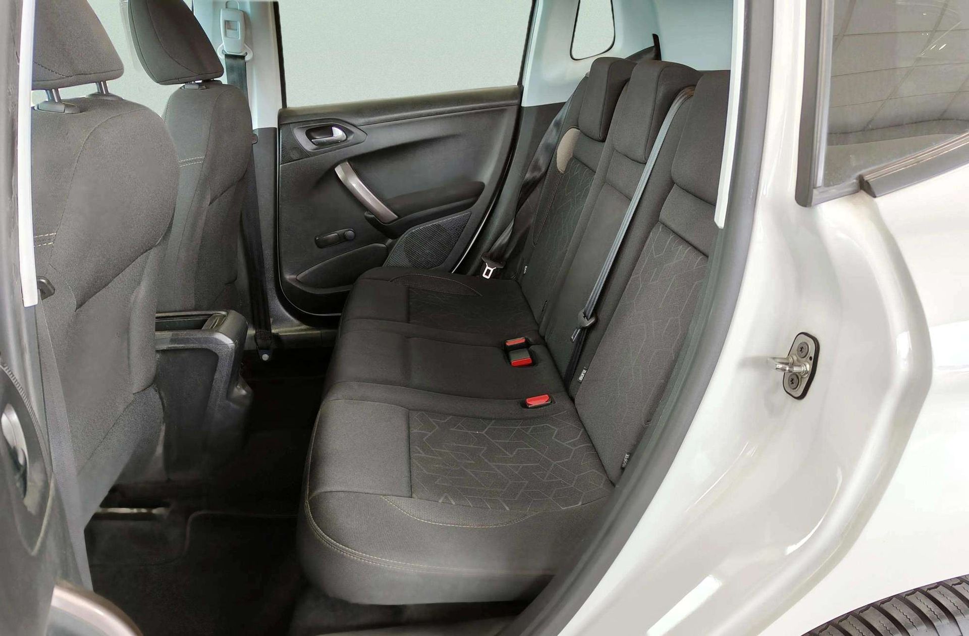 Peugeot 2008 PureTech 110 Style - foto 13