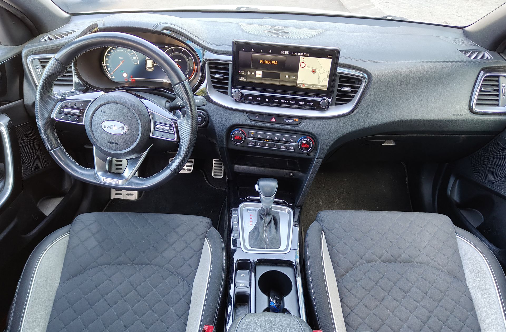 Kia Ceed 1.6 MHEV GT Line DCT - foto 8