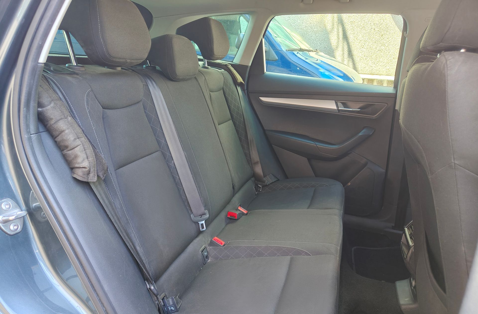 Škoda Karoq 1.5 TSI ACT Ambition DSG - foto 17