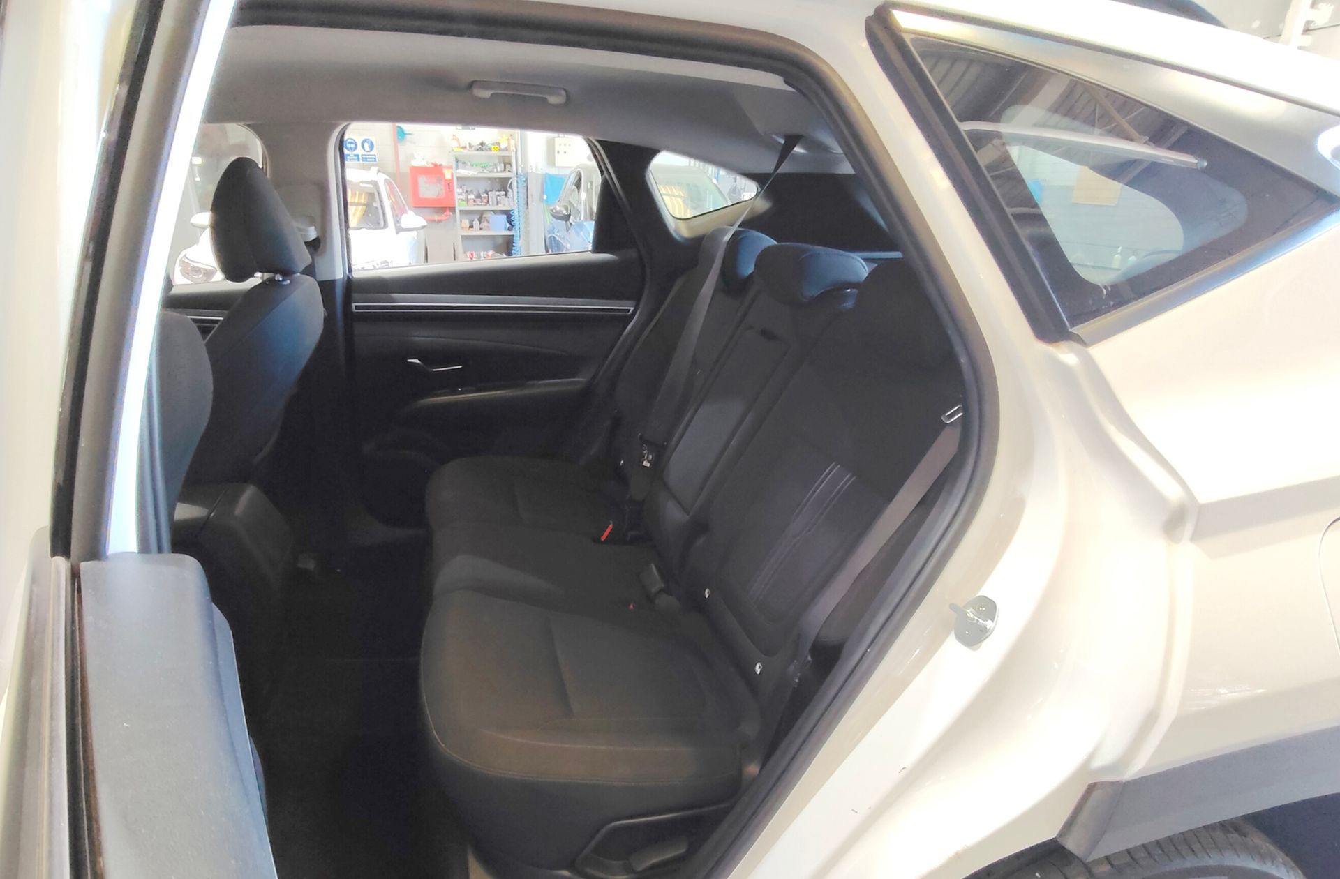 Hyundai Tucson 1.6 CRDi Maxx - foto 11