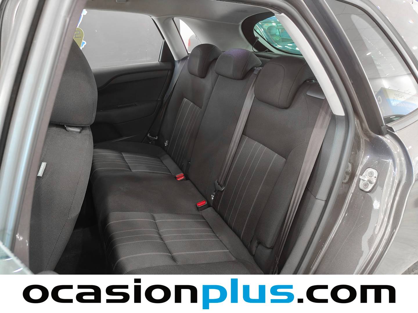 Foto asientos traseros Citroën C4 Citroën C4 BlueHDi 100 Live Edition (99 CV)