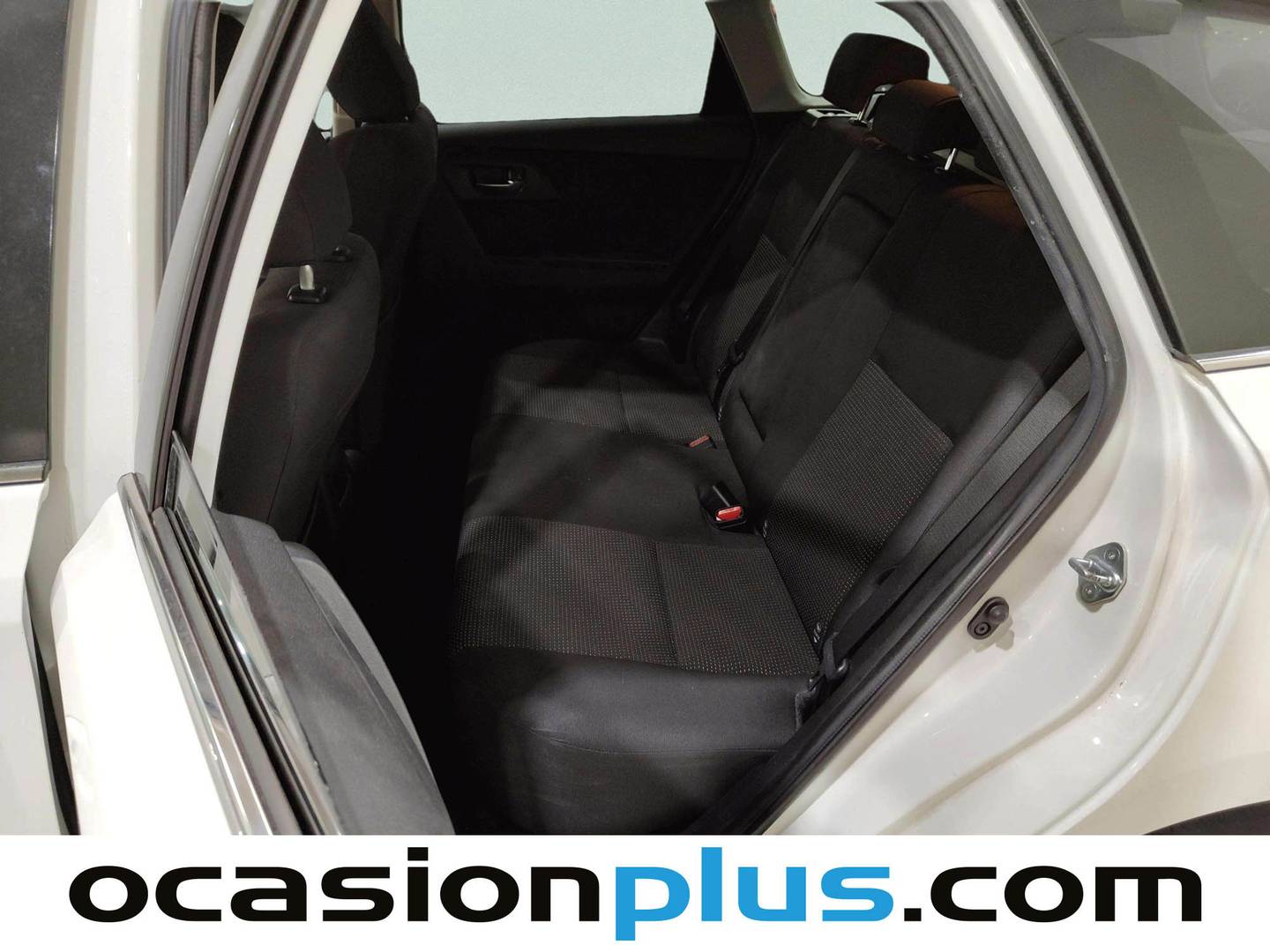 Foto asientos traseros Toyota Auris Toyota Auris 130 Touring Sports Active (132 CV)