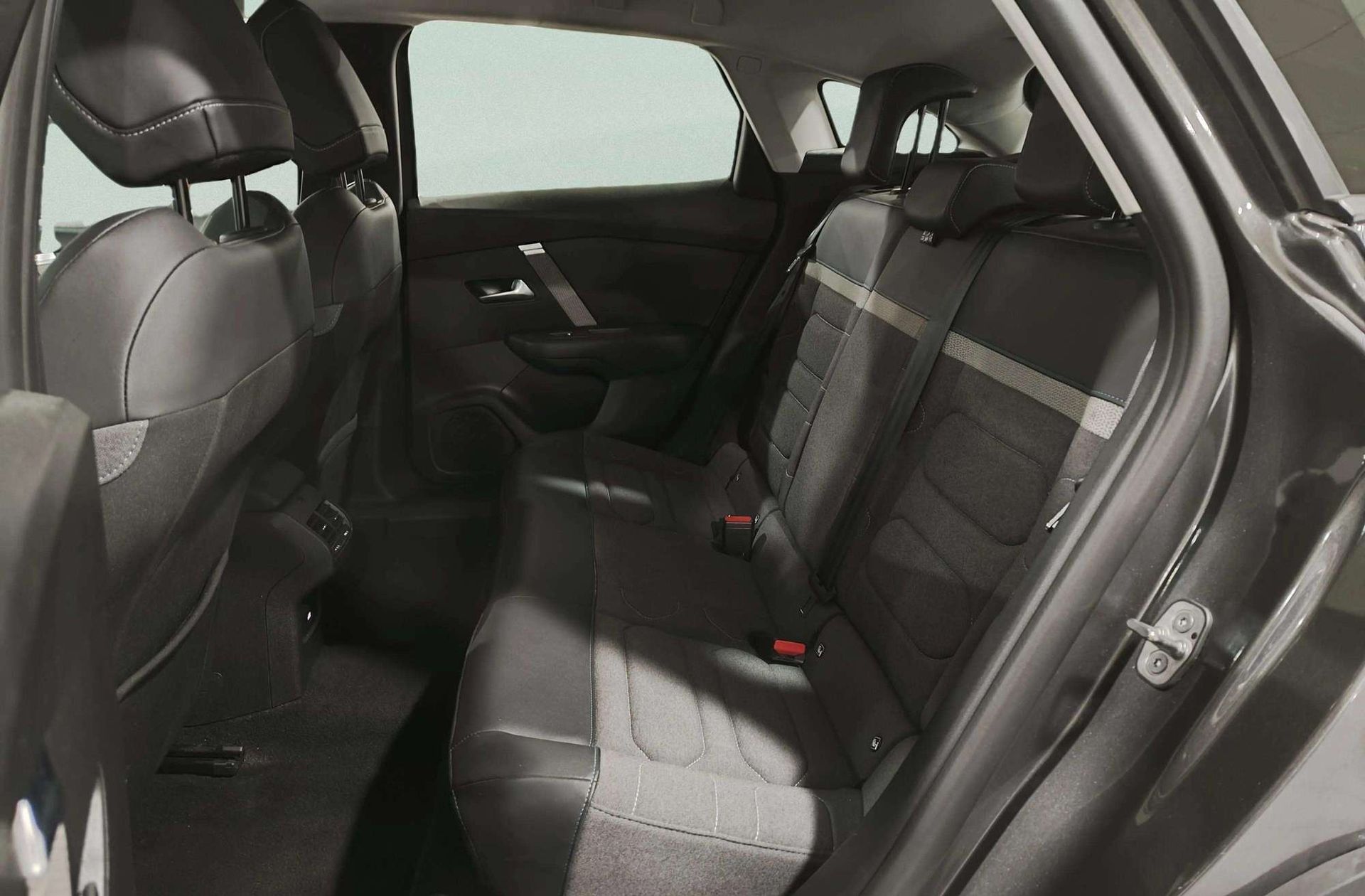 Citroën C4 PureTech 130 Plus EAT8 - foto 11