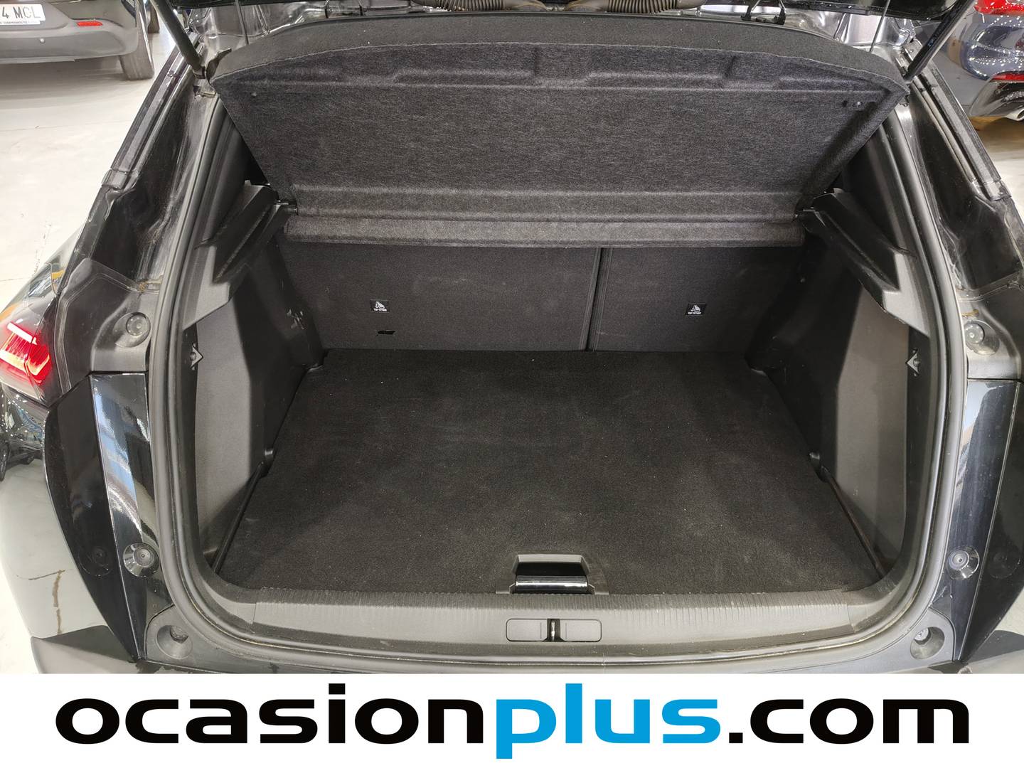 Foto asientos delanteros Peugeot 2008 Peugeot 2008 Allure Hybrid eDCS6 (145 CV)