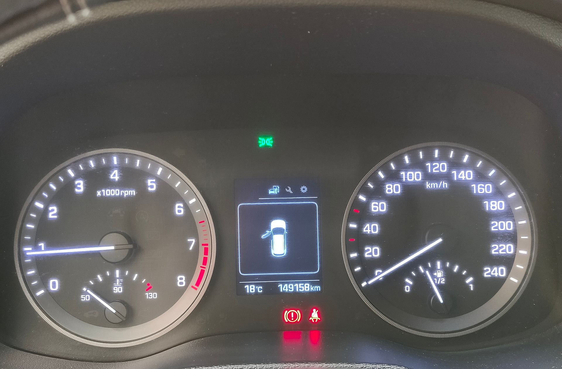 Hyundai Tucson 1.6 GDI BlueDrive Essence 4x2 - foto 21