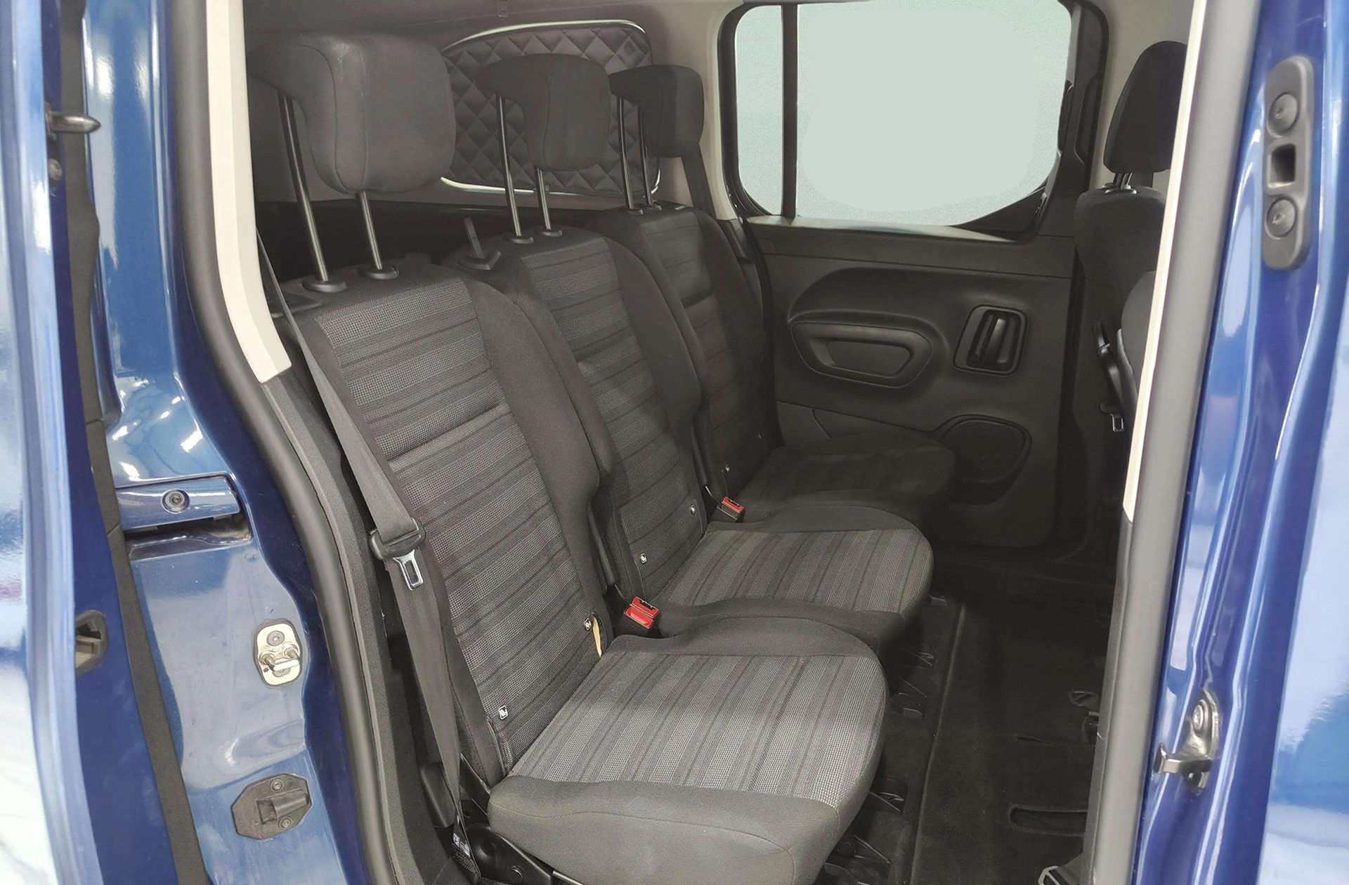 Opel Combo 1.5 TD Elegance Plus XL - foto 15