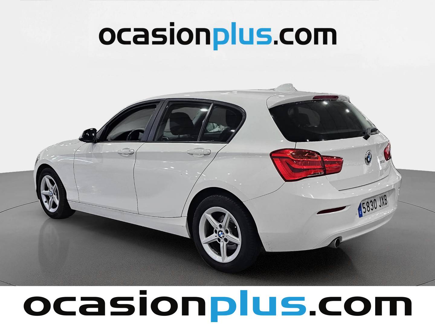 Foto trasera BMW Serie 1 BMW Serie 1 116d (116 CV) derecha