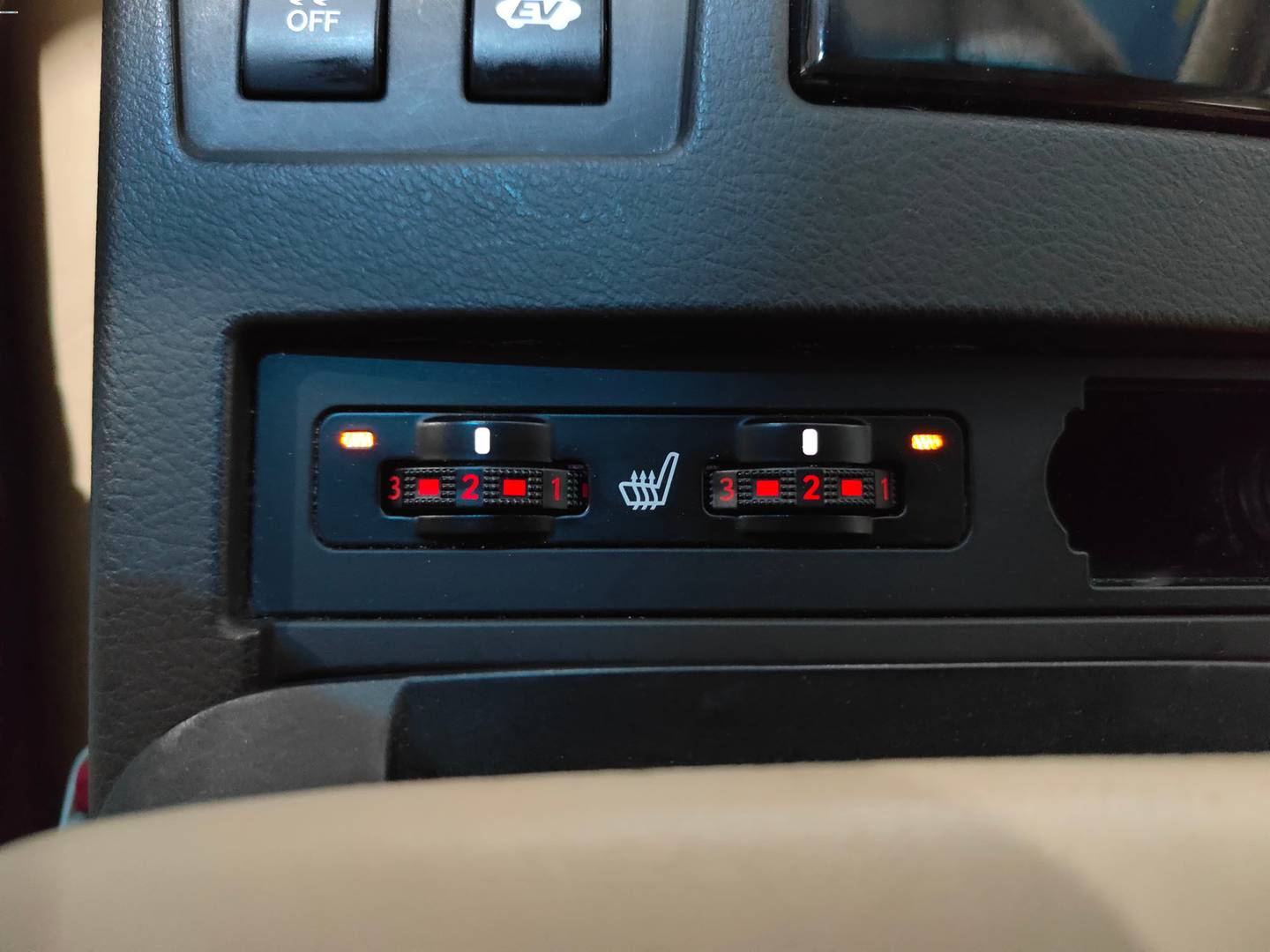 Equipamiento del Lexus RX Lexus RX RX 450h 25 Aniversario (299 CV)