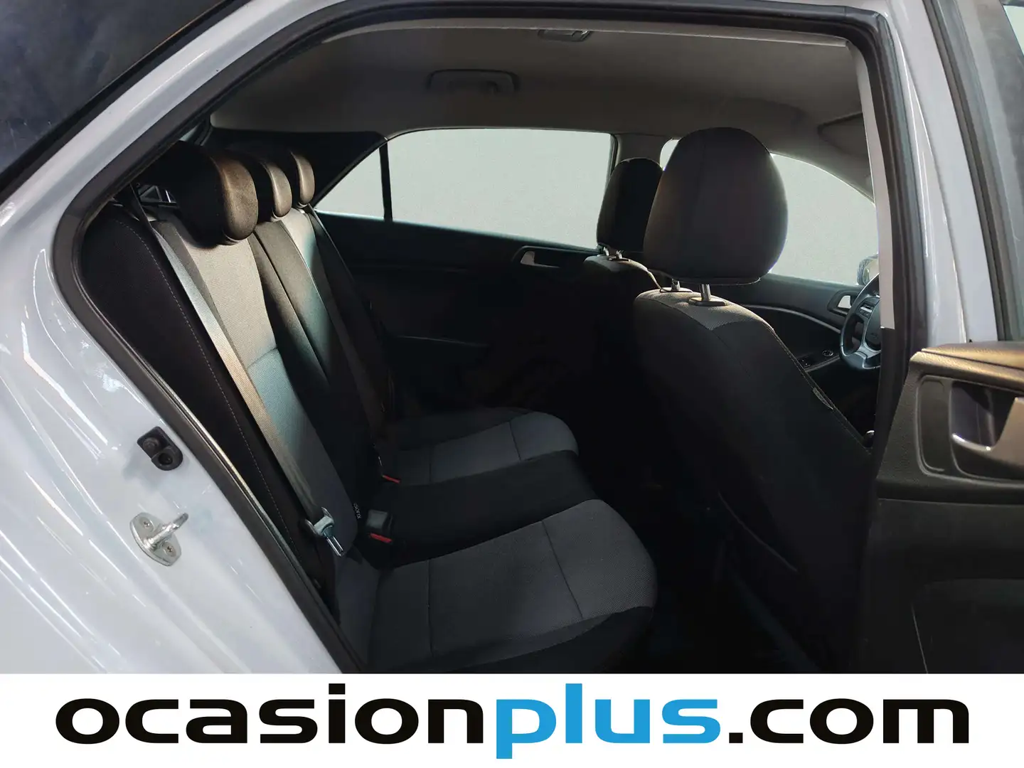 Foto Hyundai i20 Hyundai i20 1.2 MPI Essence LE (75 CV)