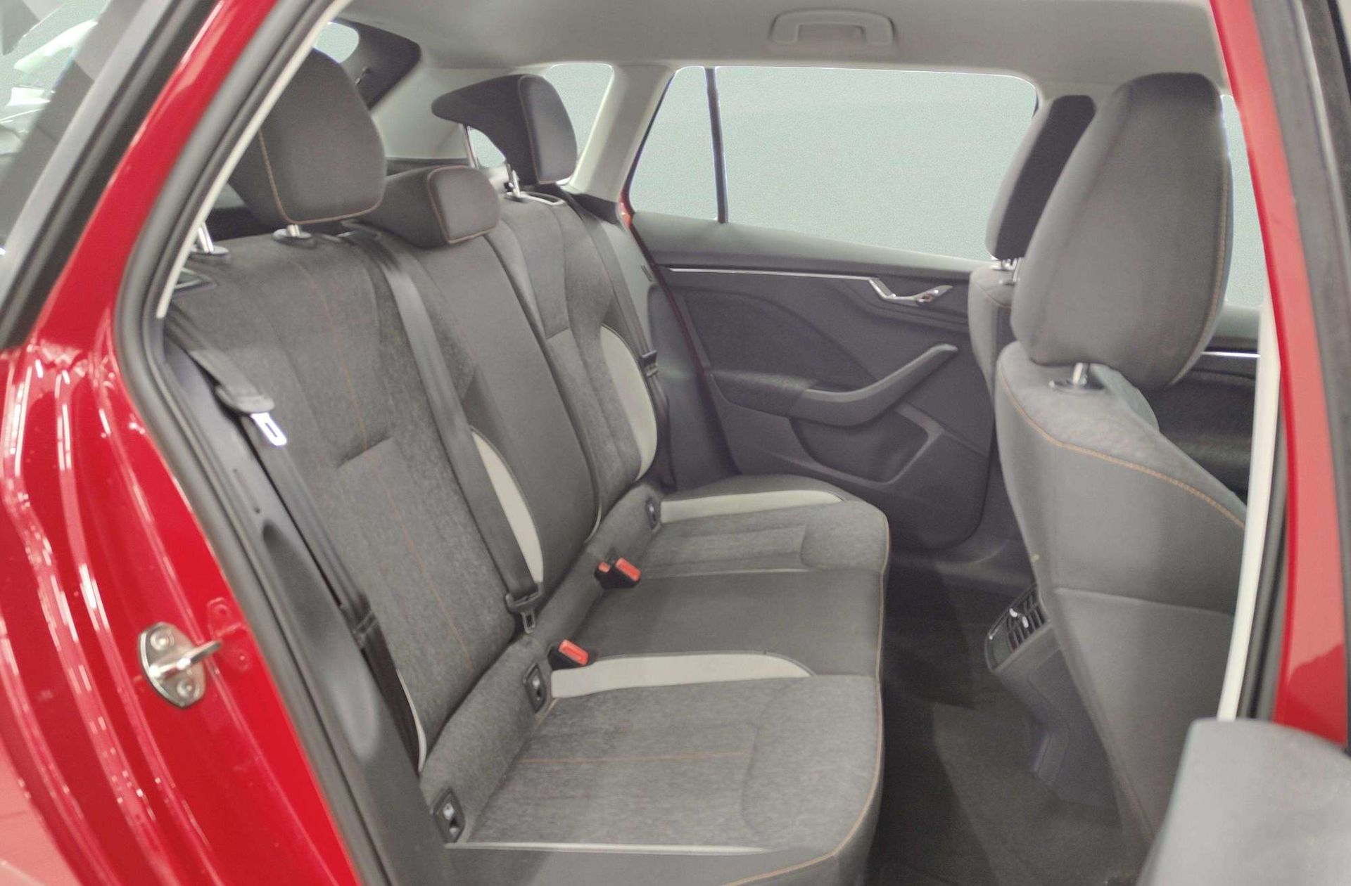 Škoda Kamiq 1.0 TSI Style - foto 15