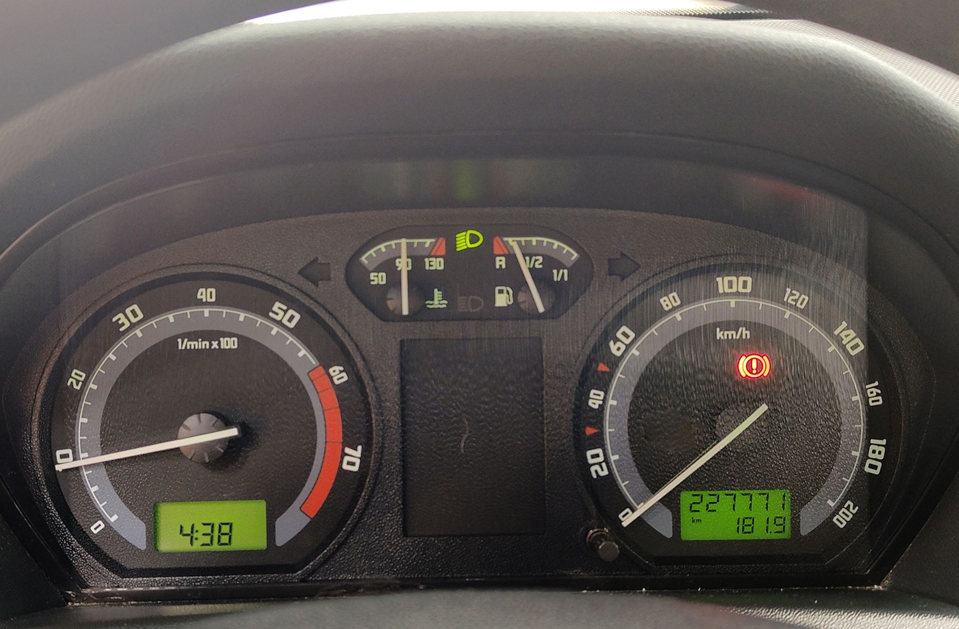 Škoda Fabia 1.2 Young - foto 18