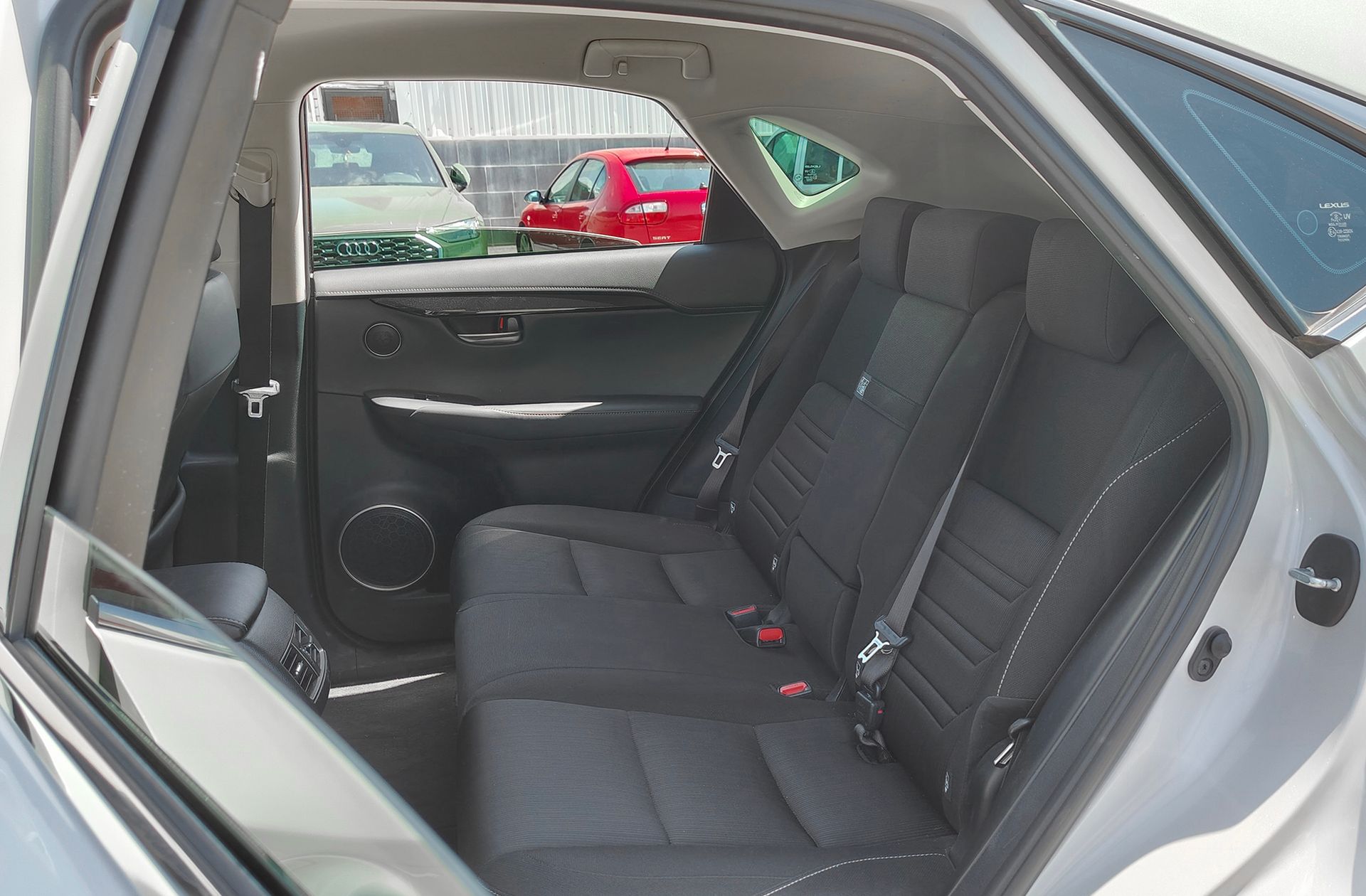 Lexus NX 300h Eco 2WD - foto 11