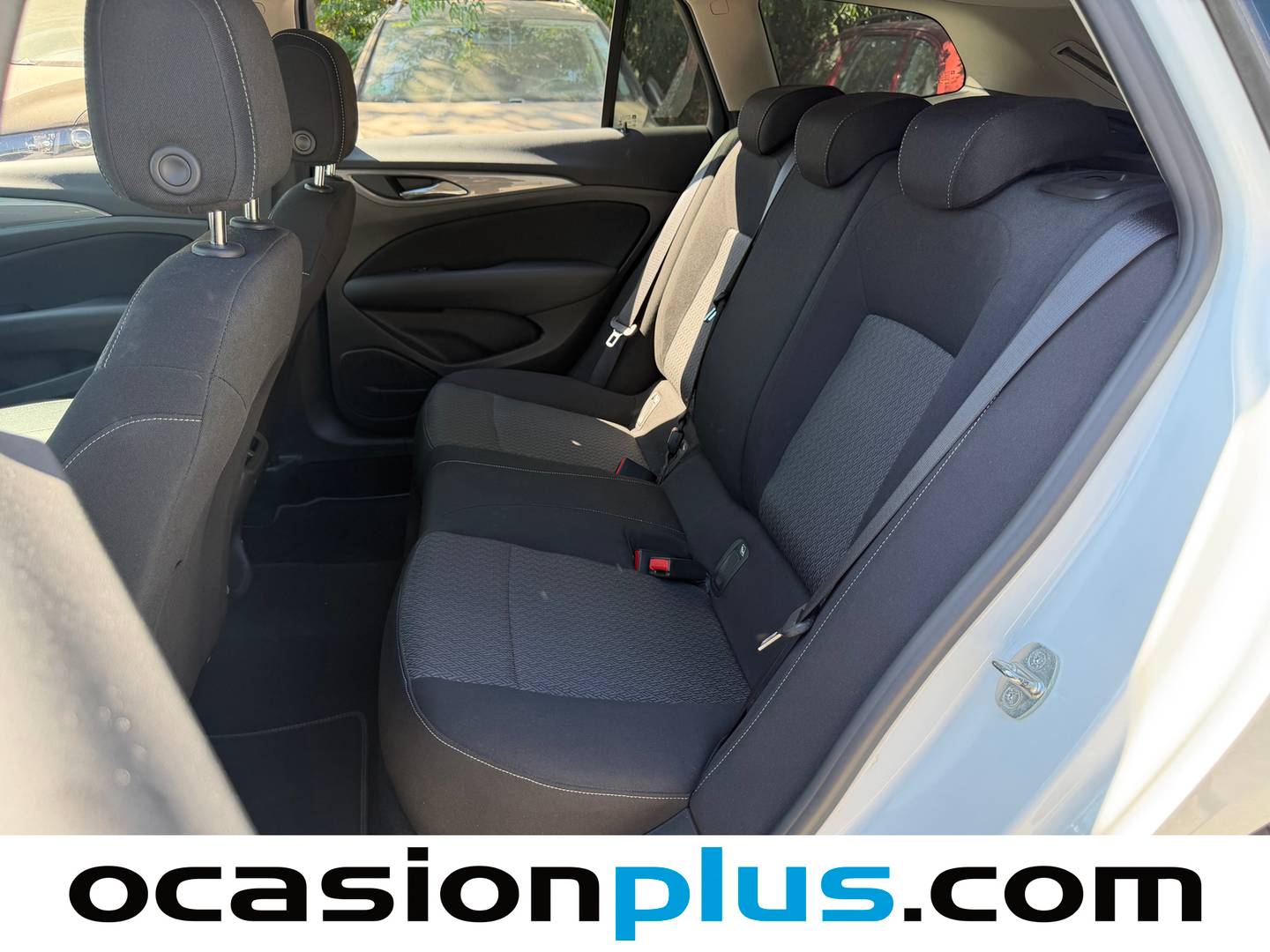 Foto asientos traseros Opel Insignia Opel Insignia 1.6 CDTi ecoTEC D Selective Pro (110 CV)
