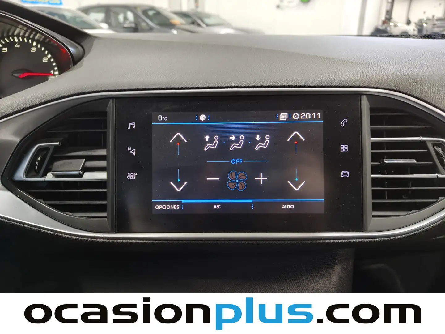 Foto Peugeot 308 Peugeot 308 PureTech 130 S&S Style Auto (130 CV)