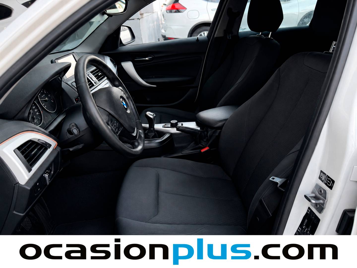 Foto asientos delanteros BMW Serie 1 BMW Serie 1 118d (143 CV)