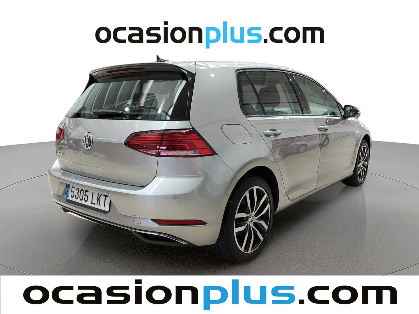 Foto trasera Volkswagen Golf Volkswagen e-Golf ePower (136 CV) derecha
