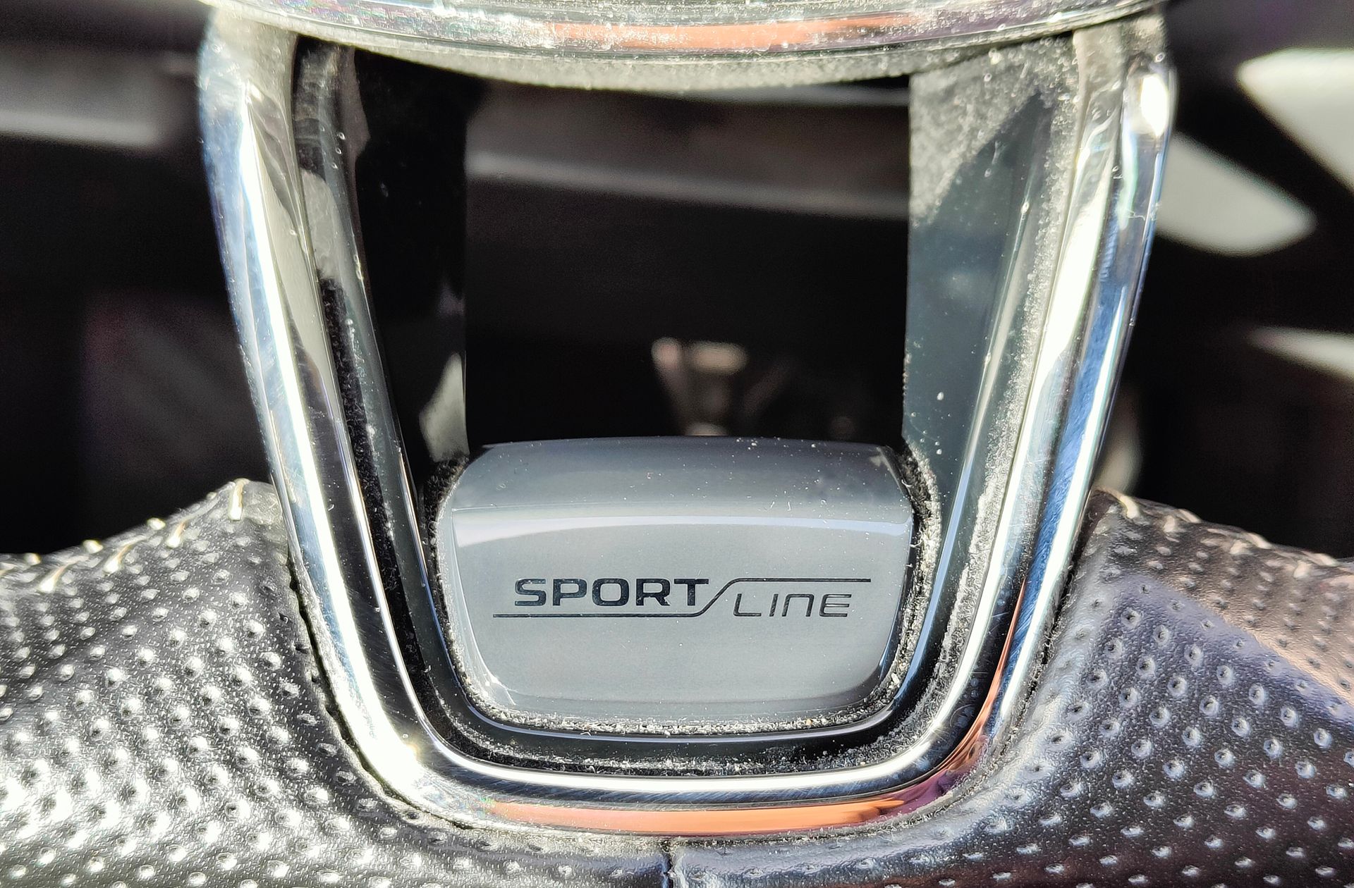 Škoda Karoq 1.5 TSI ACT Sportline DSG - foto 6