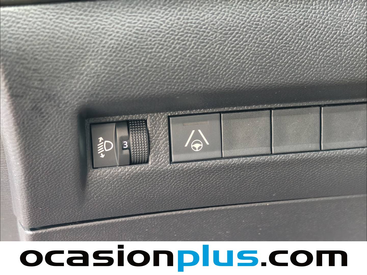 Foto Peugeot 2008 Peugeot 2008 Allure Hybrid eDCS6  (136 CV)