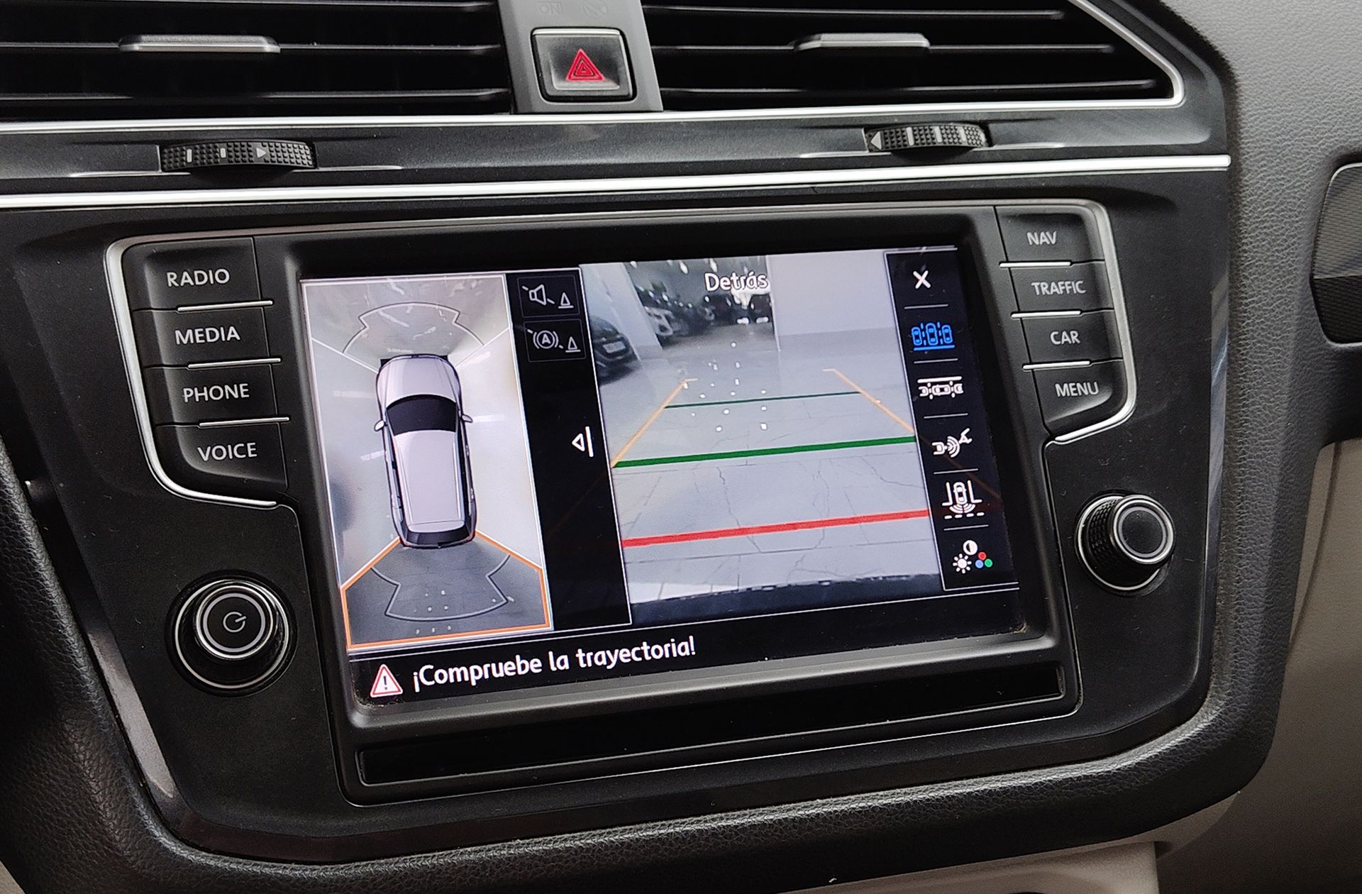 Volkswagen Tiguan Sport 2.0 TDI BMT 4Motion DSG Pack R-Line - foto 10