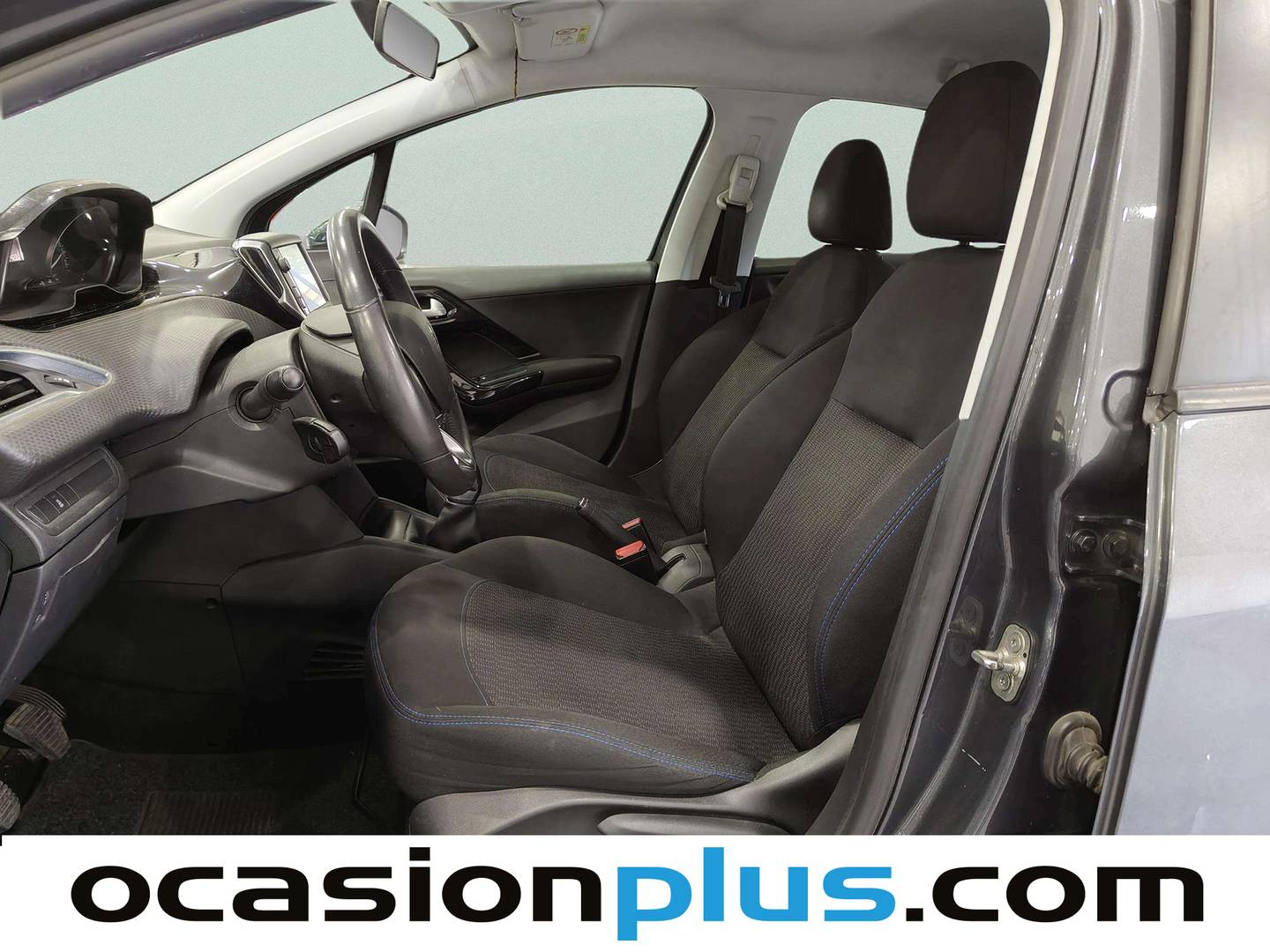 Foto asientos delanteros Peugeot 208 Peugeot 208 PureTech 82 Style (82 CV)